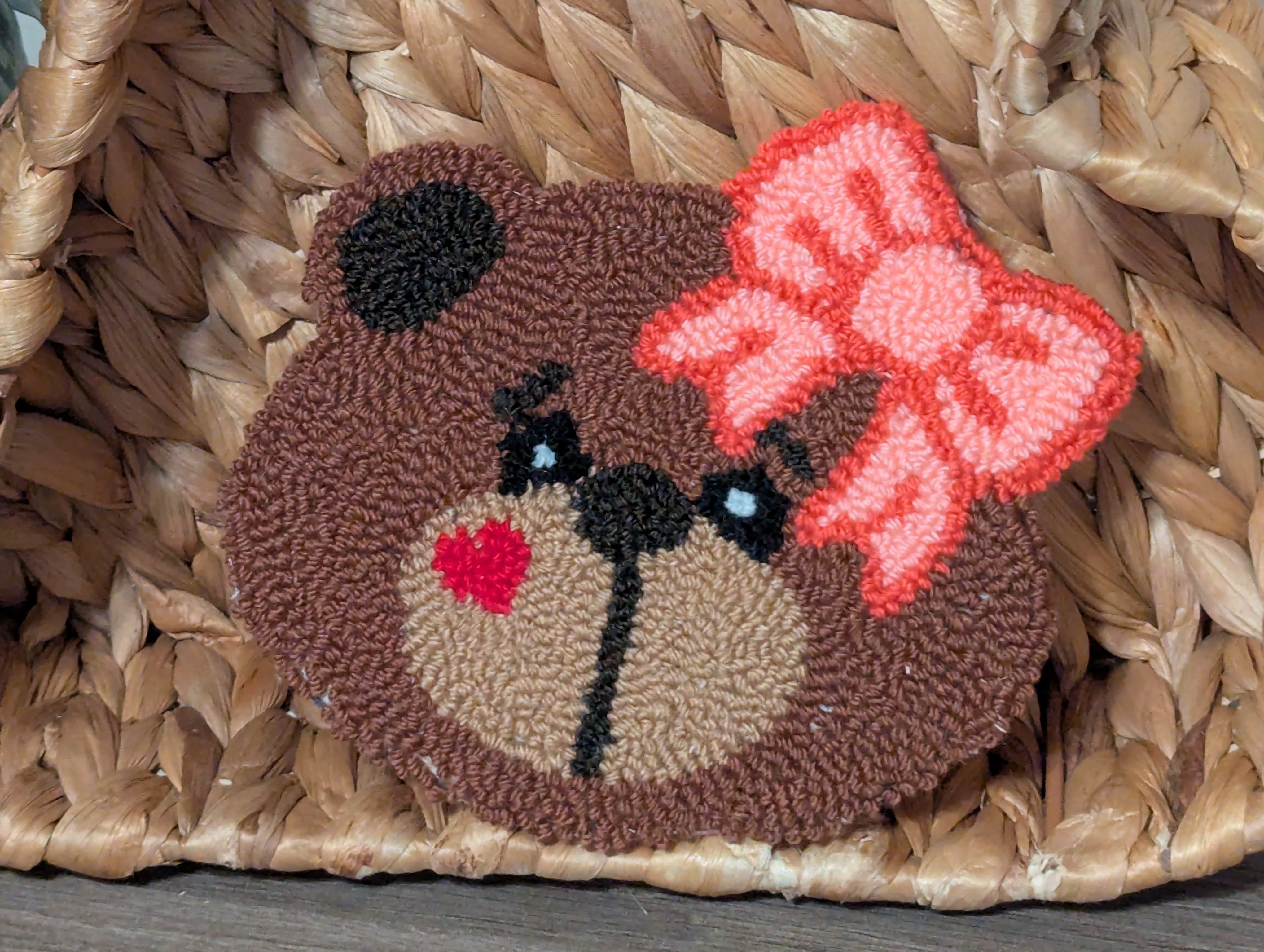 Cozy Bow Bear Punch Needle Wall Art & Coaster