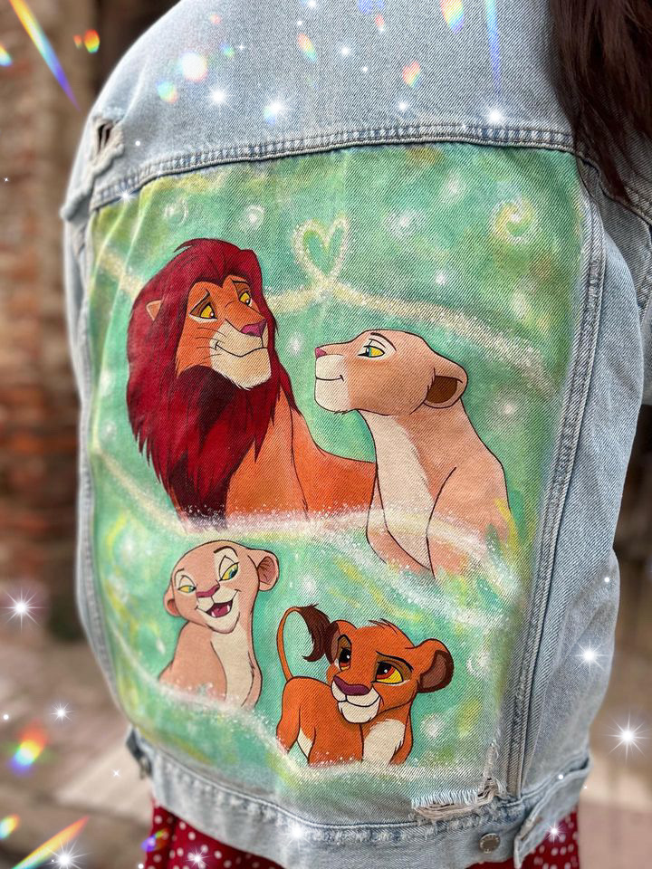Chaqueta pintada a mano Rey León