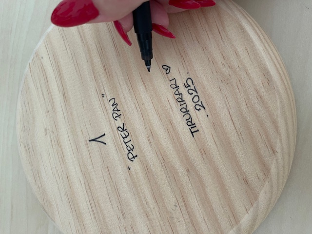 Plato de madera "Peter Pan"