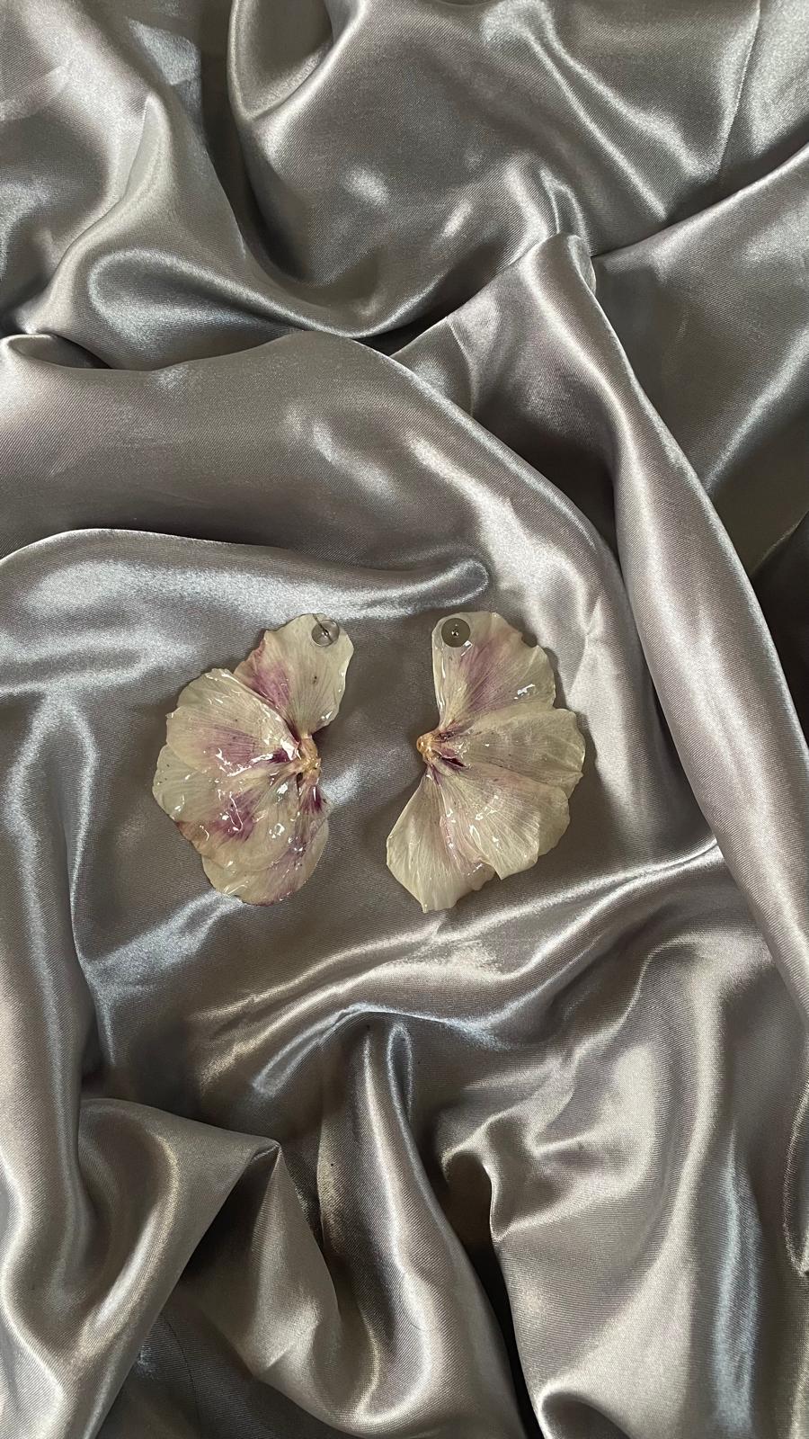 boucles d'oreille hibiscus neige