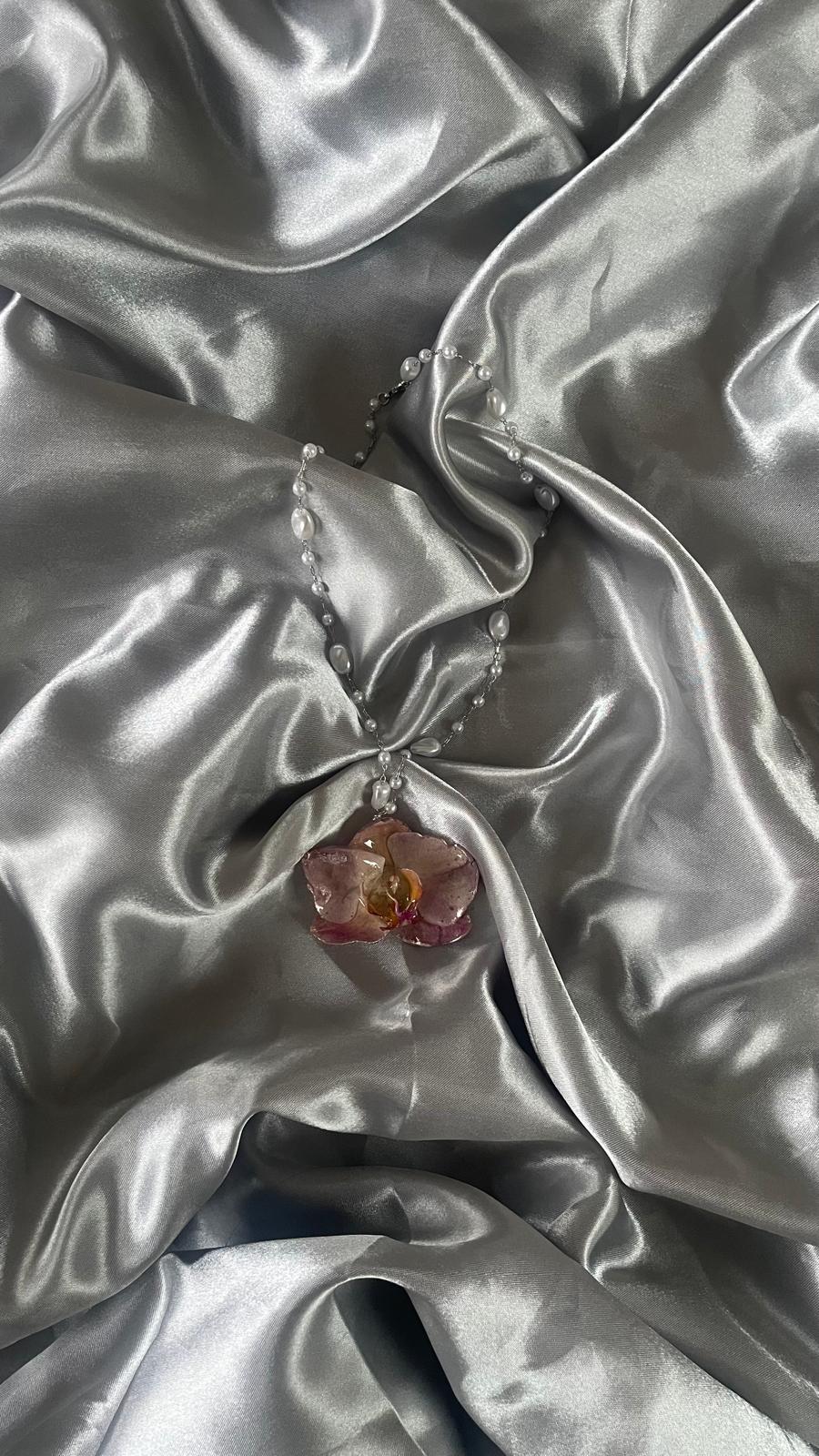 Collier orhidée Naturelle