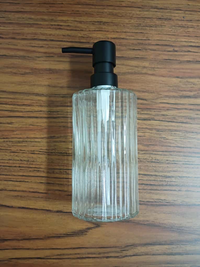 Distributeur de savon en verre