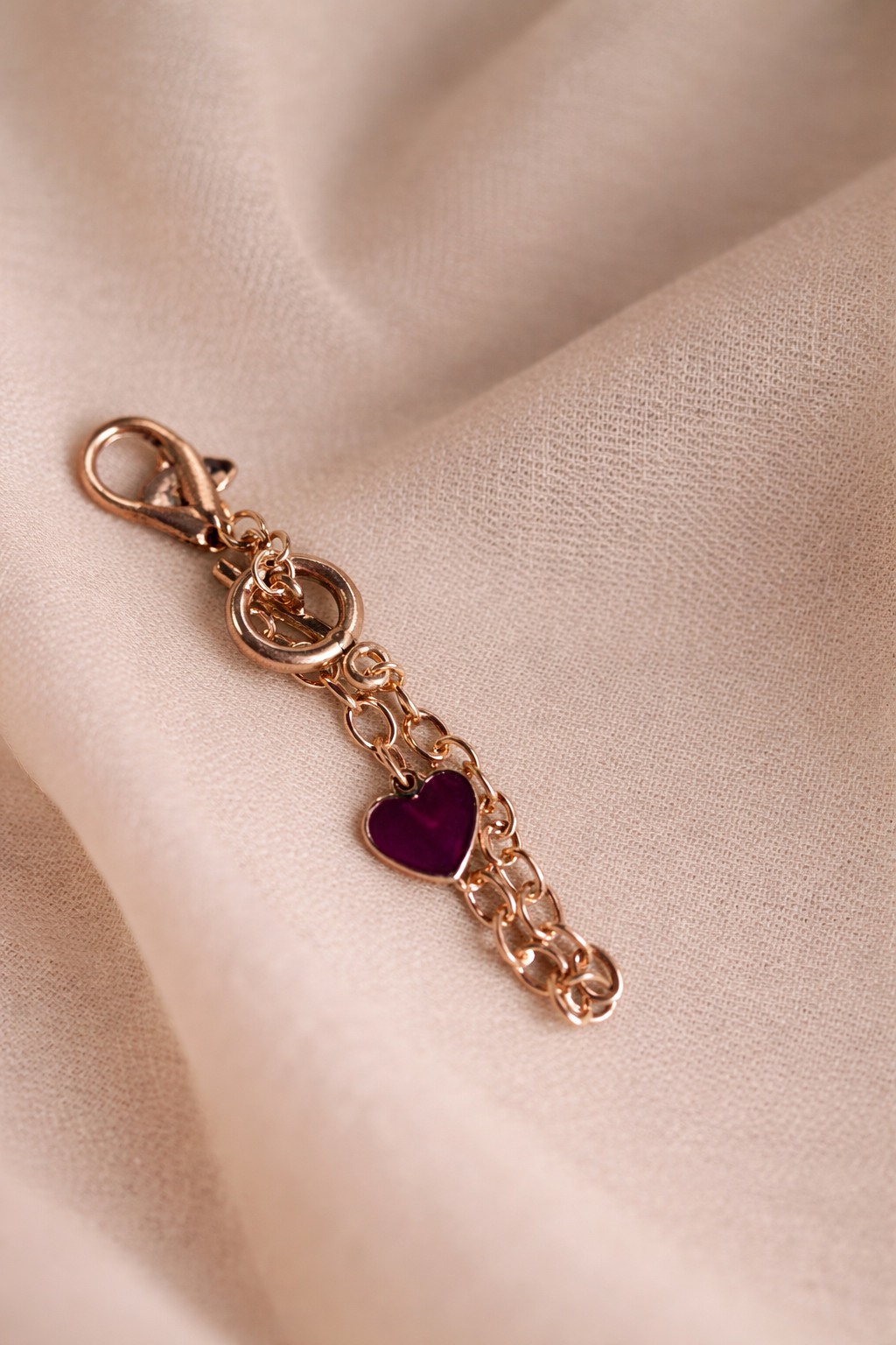 Bracelet enfant chaîne dorée cœur violet – Bijou enfant élégant