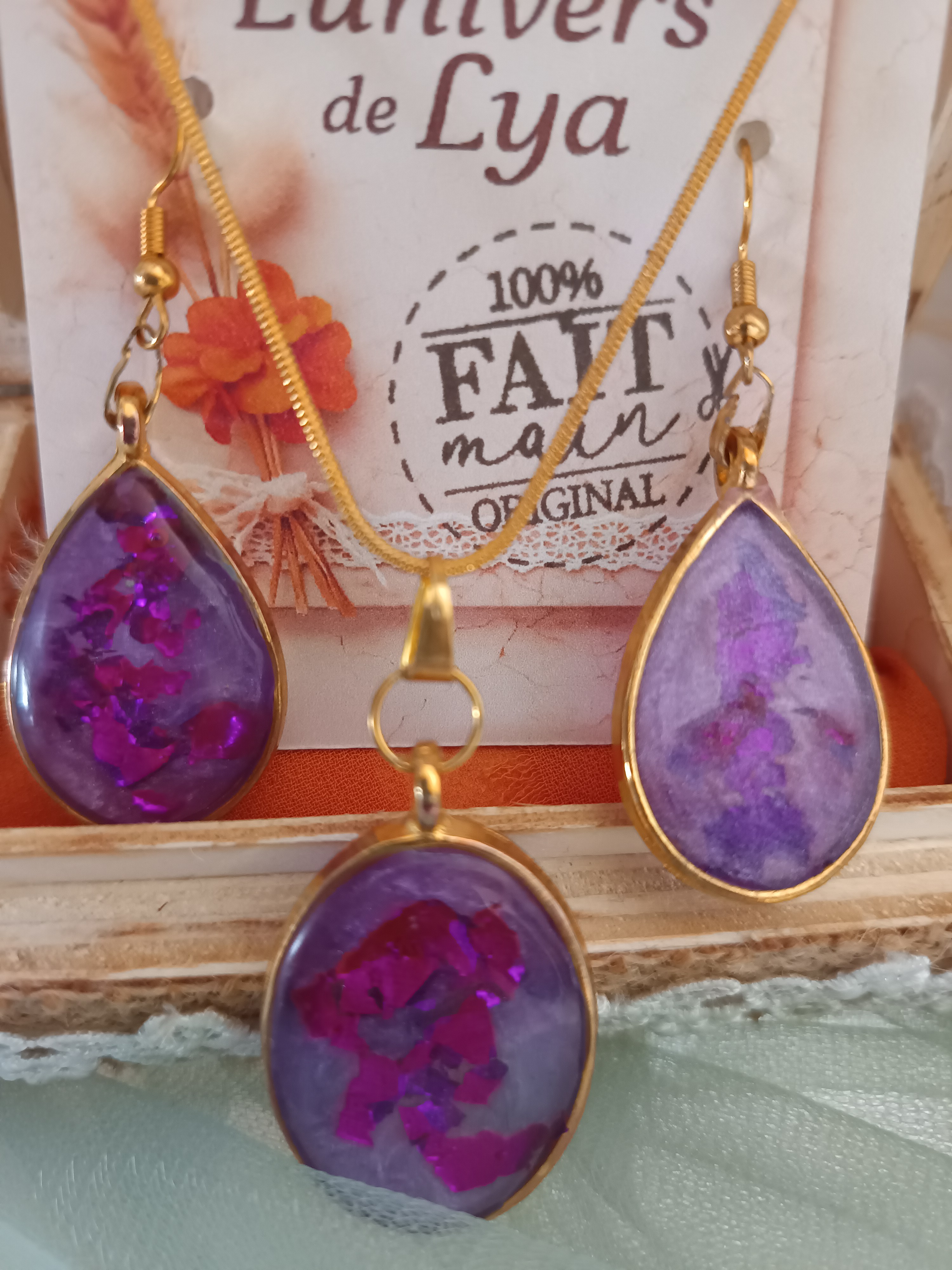 Parure collier et boucles violet métallisé – Bijou élégant fait main