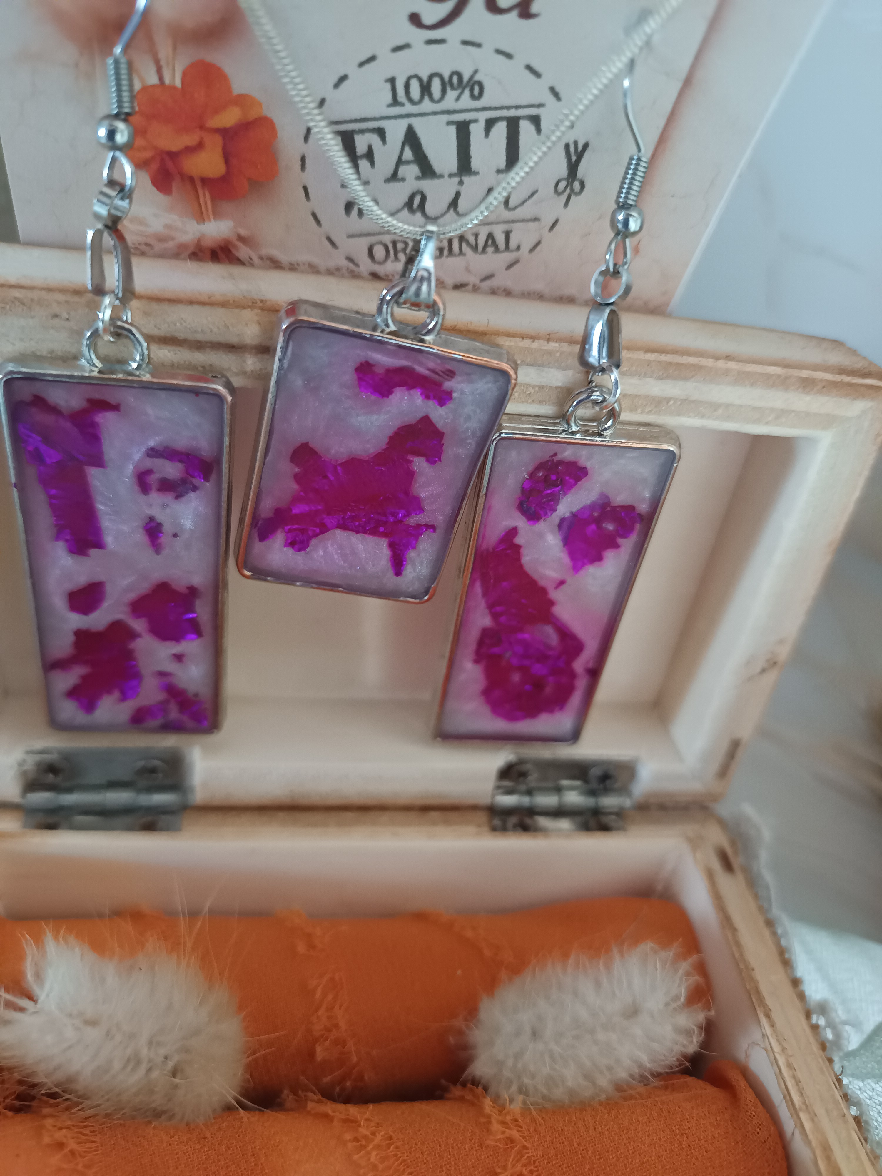 Parure collier et boucles violet métallisé – Bijou élégant fait main