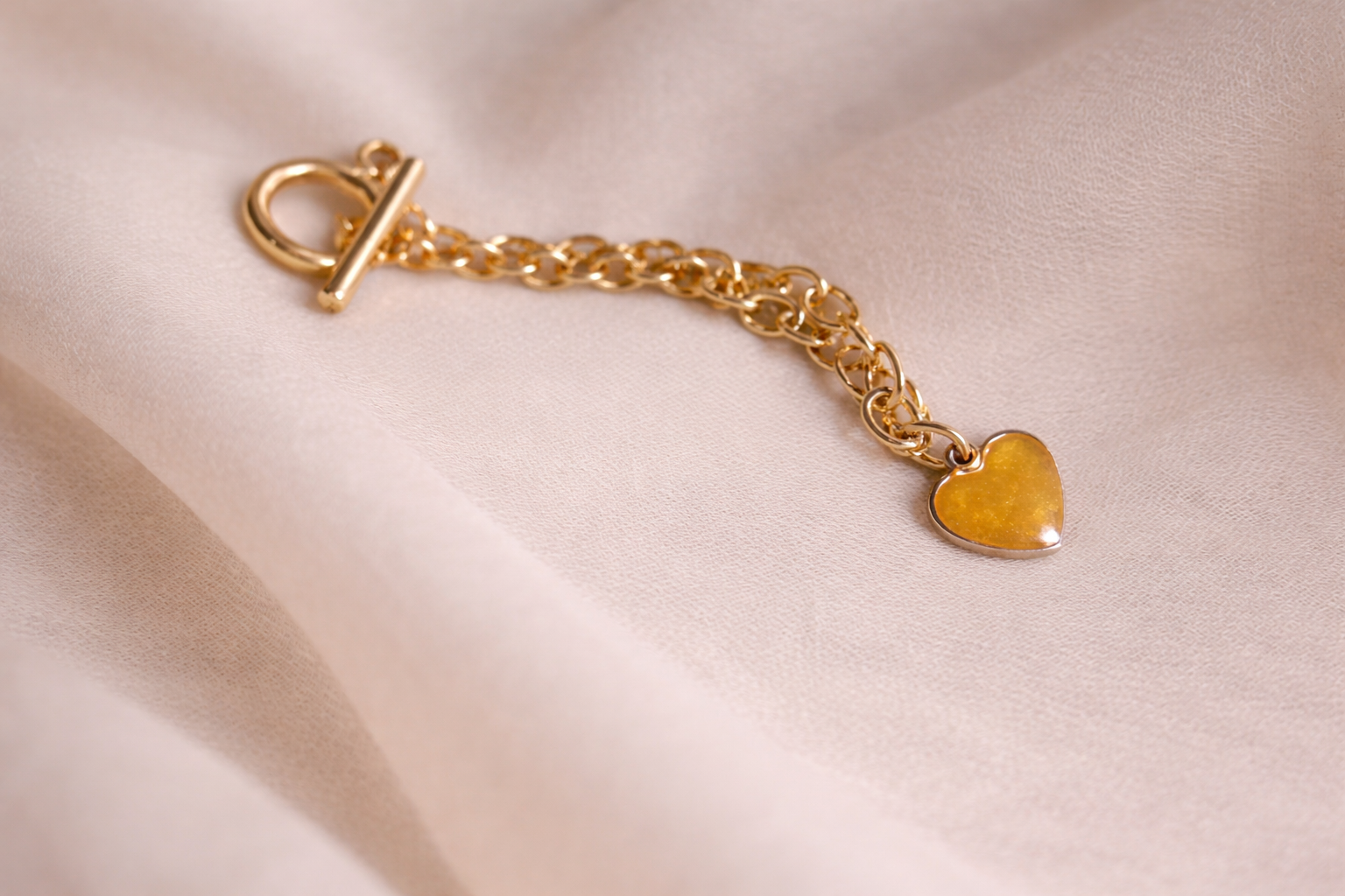 Bracelet enfant chaîne dorée cœur orange – Bijou enfant élégant