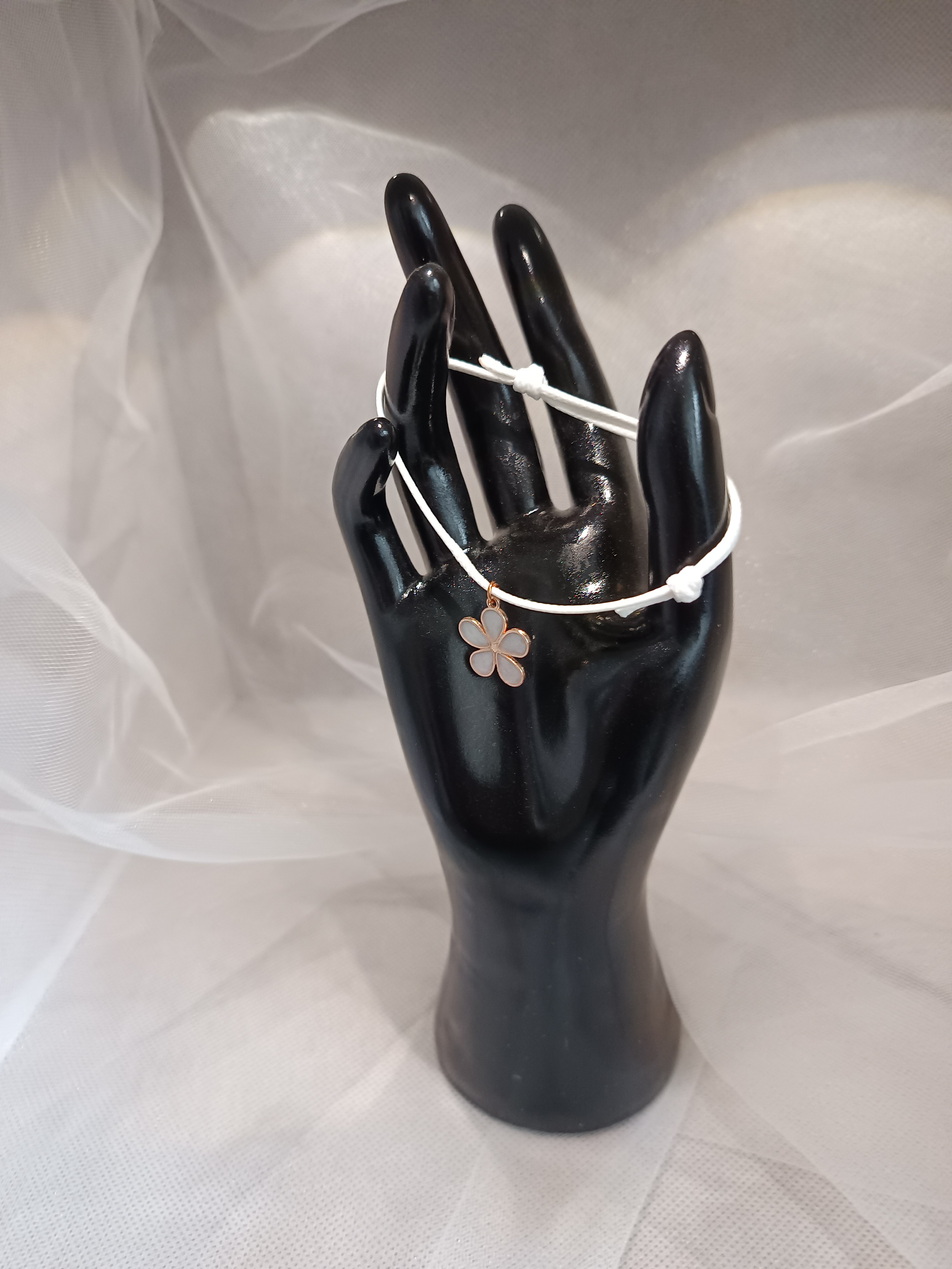 Bracelet cordon fleur réglable – Bijou fantaisie porte-bonheur élégant