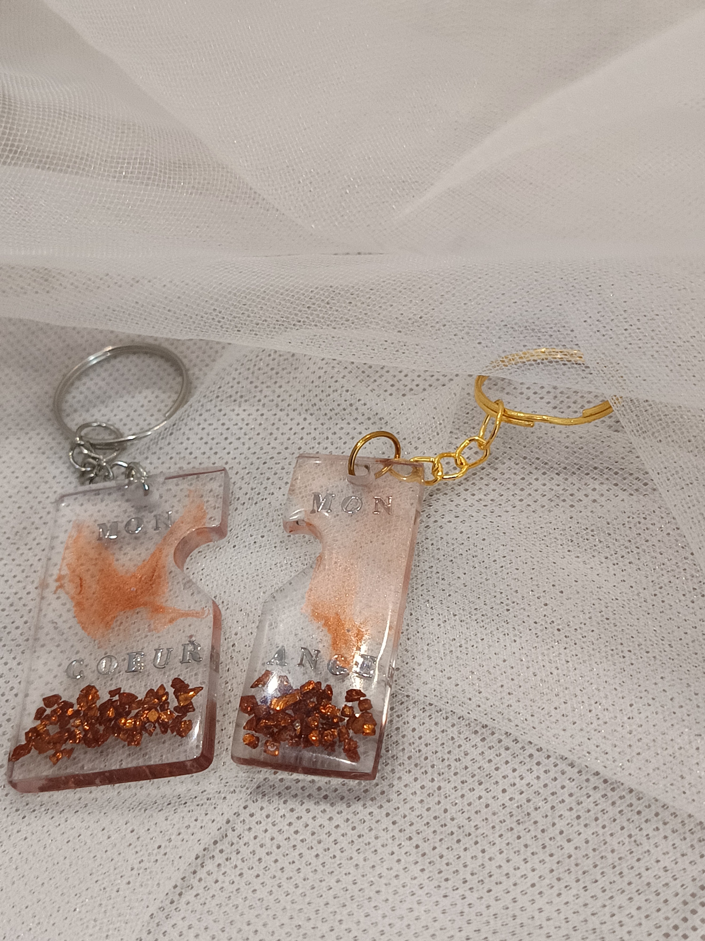 Porte-clés duo assortis en résine – Cadeau romantique pour couple, amour et lien éternel