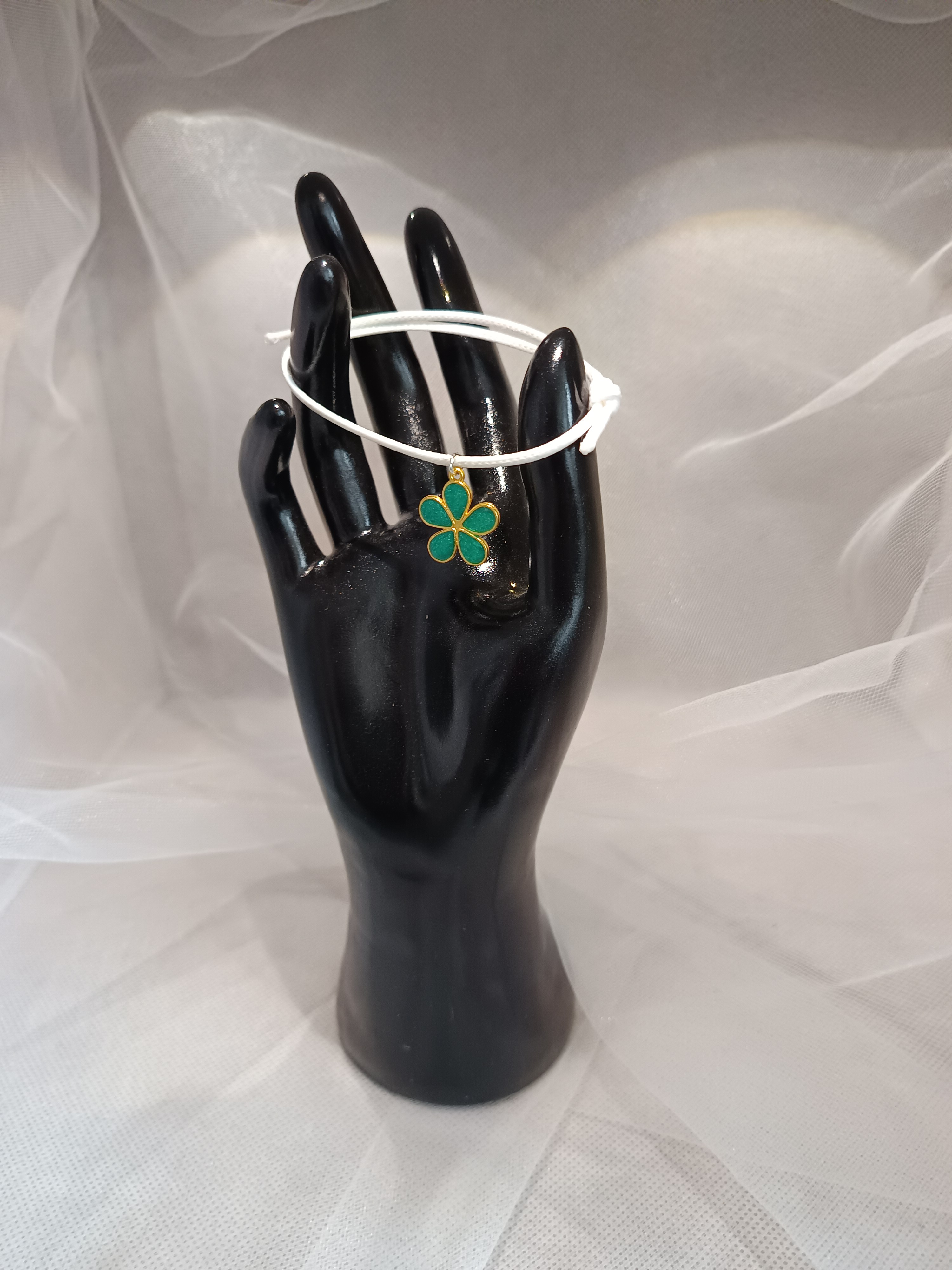 Bracelet cordon fleur réglable – Bijou fantaisie porte-bonheur élégant