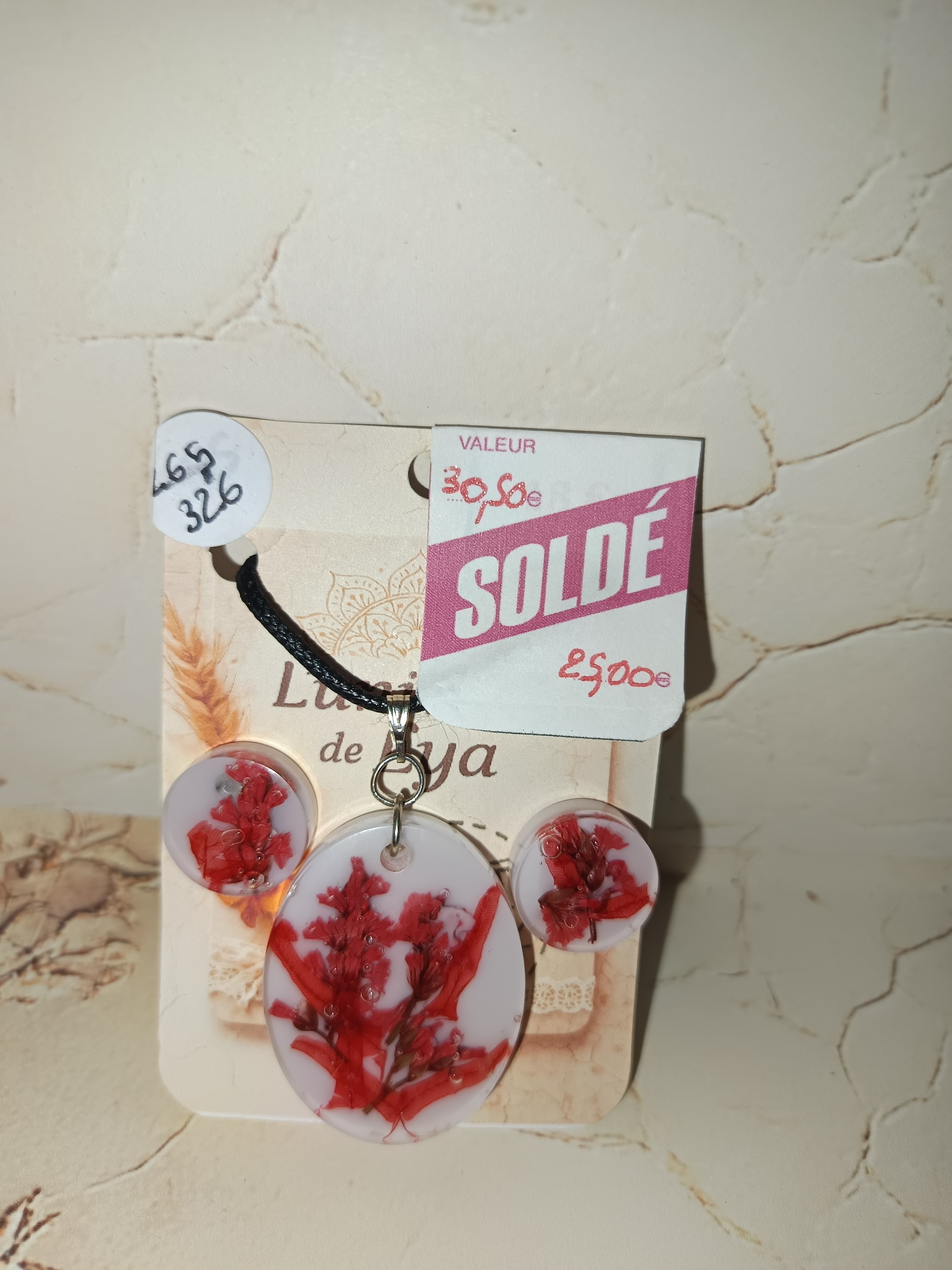 Parure collier et boucles en résine blanche avec fleurs séchées rouges – Bijou artisanal soldé