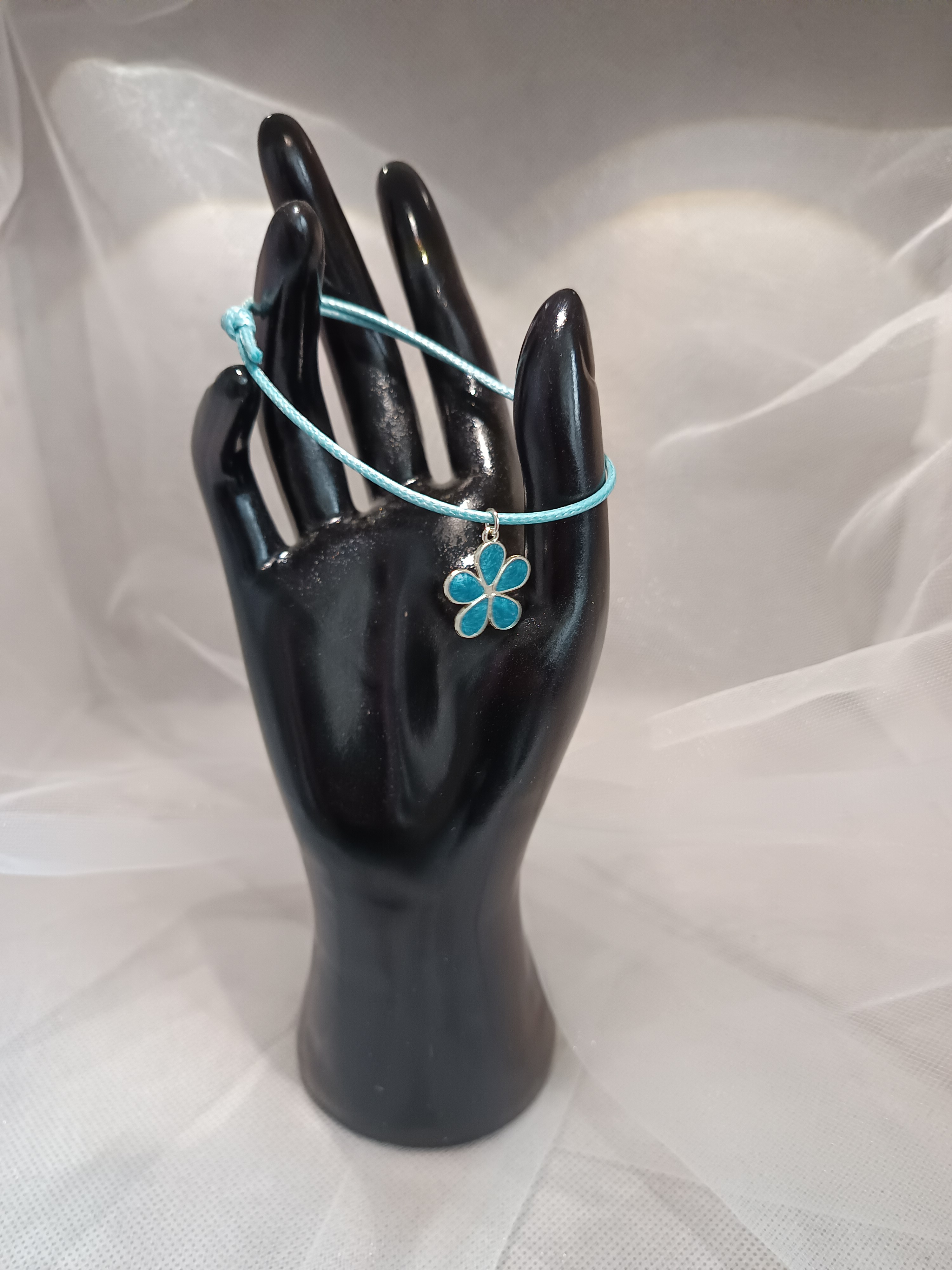 Bracelet cordon fleur réglable – Bijou fantaisie porte-bonheur élégant