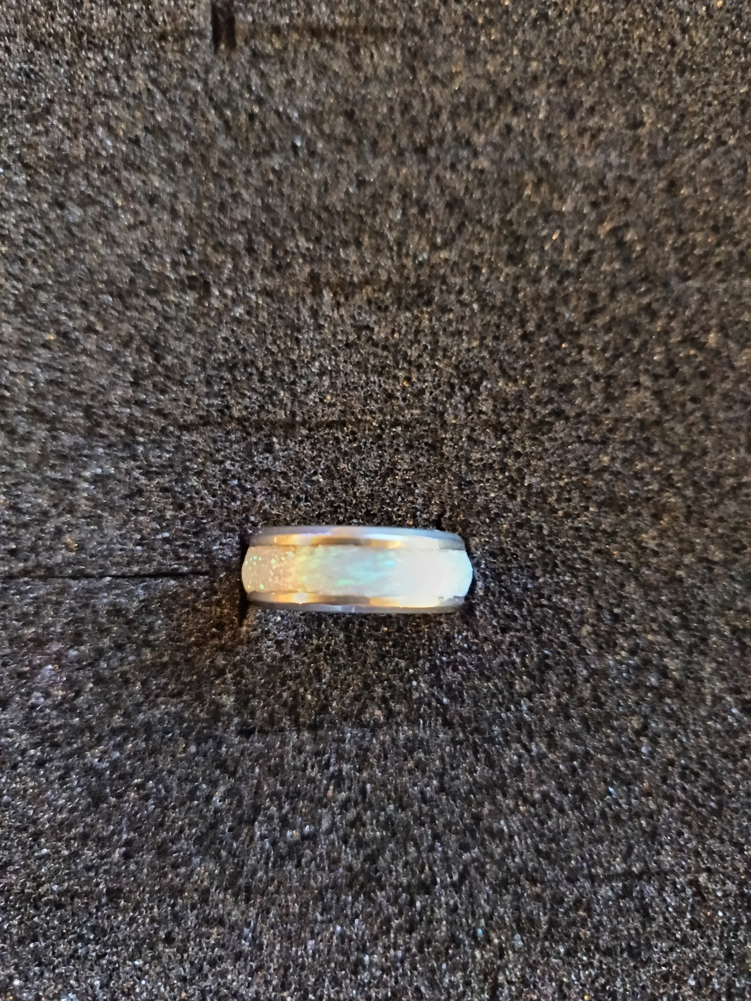 Bague pailletée taille 9 vendue à l’unité – Bijou artisanal brillant multicolore fait main