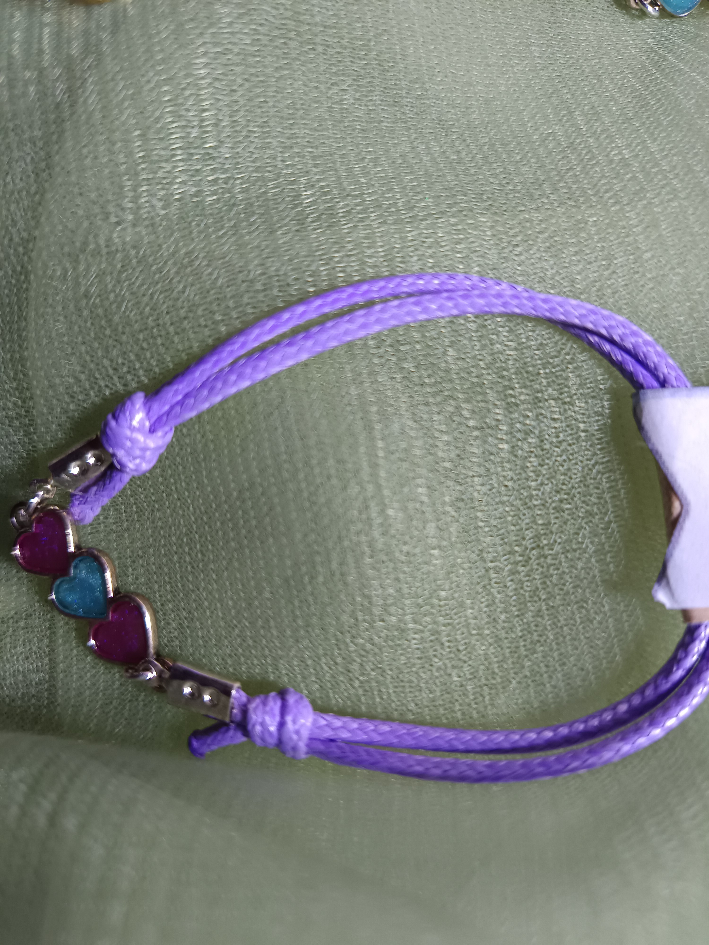 Bracelet enfant violet à cœurs – Bracelet ajustable enfant