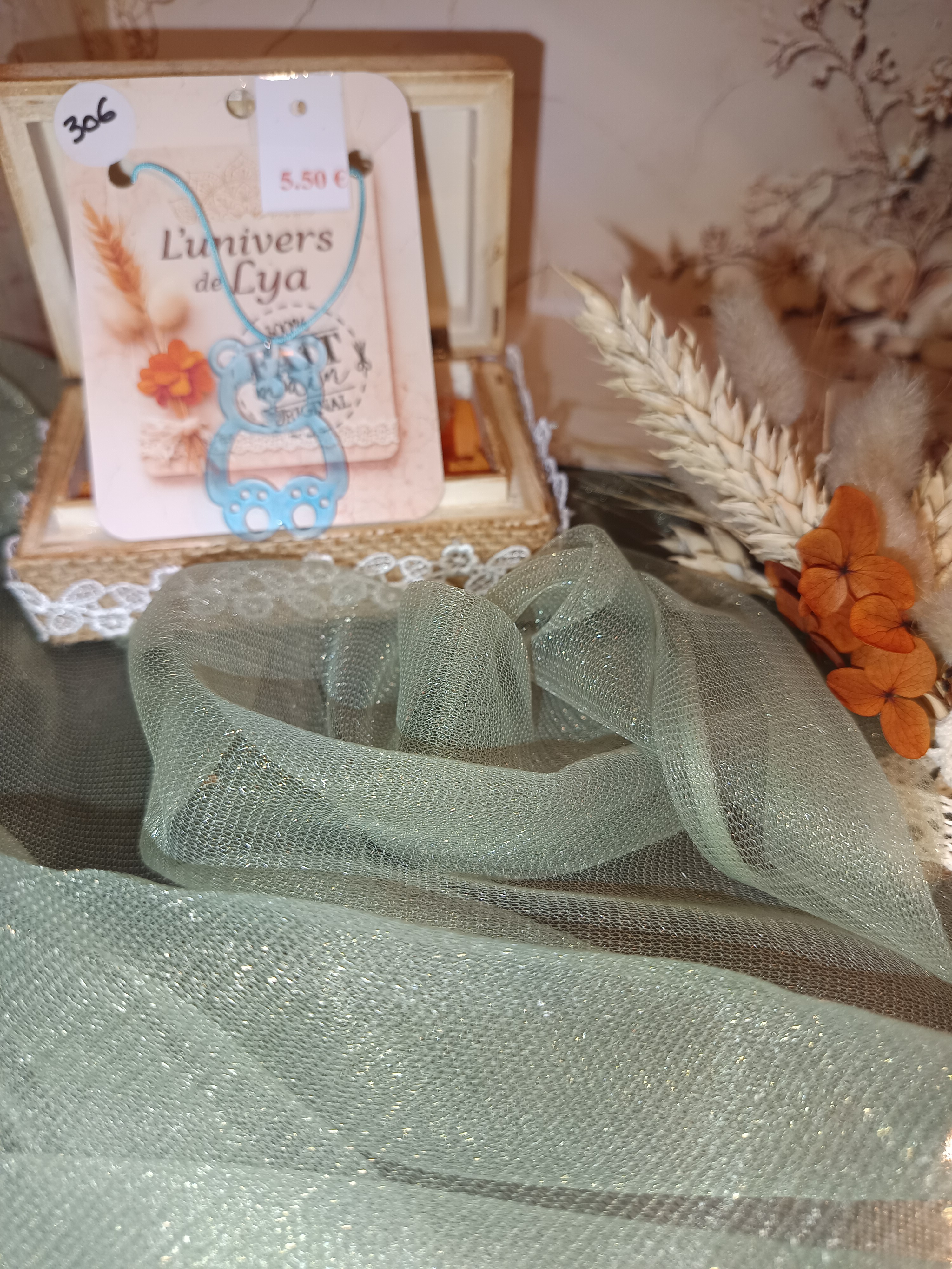 Collier ourson bleu fait main – Bijou enfant ou fantaisie en résine – L’univers de Lya