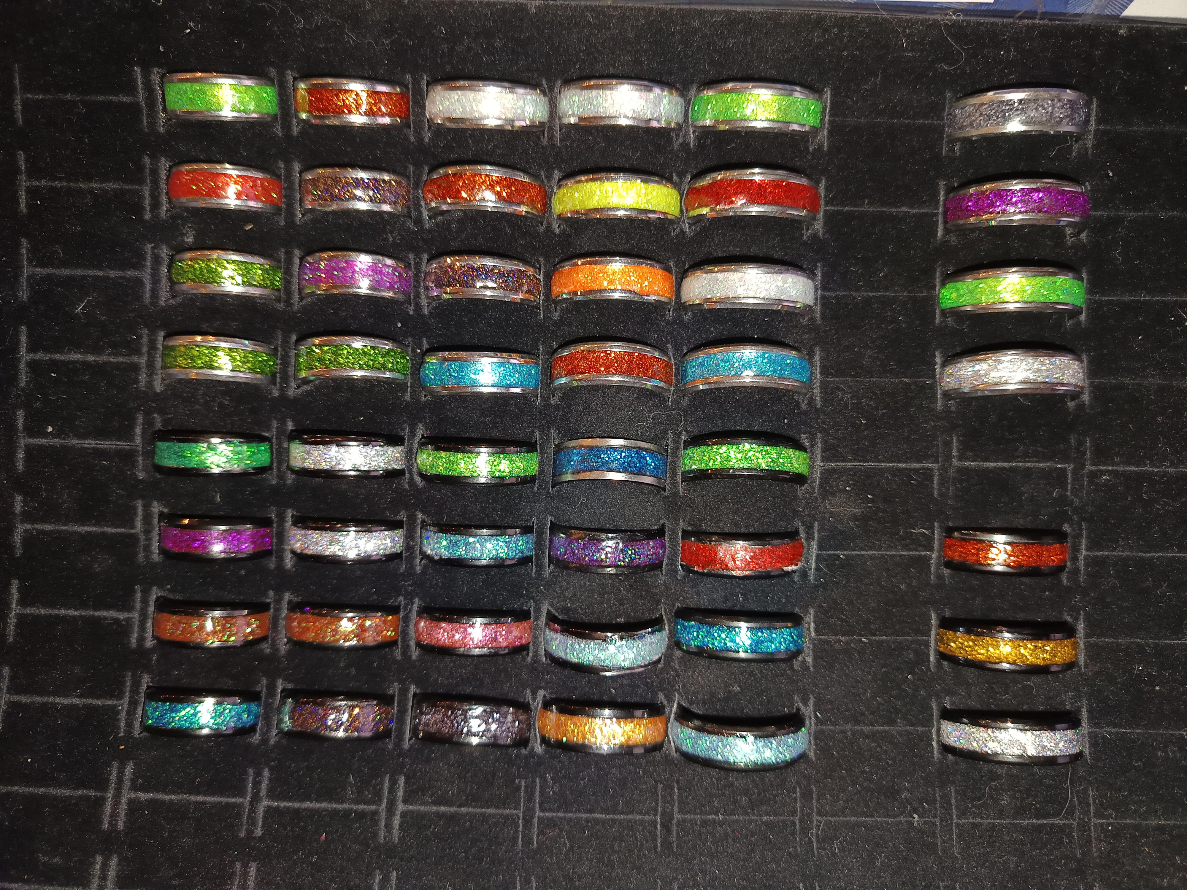 Bague pailletée taille 8 vendue à l’unité – Création artisanale multicolore brillante