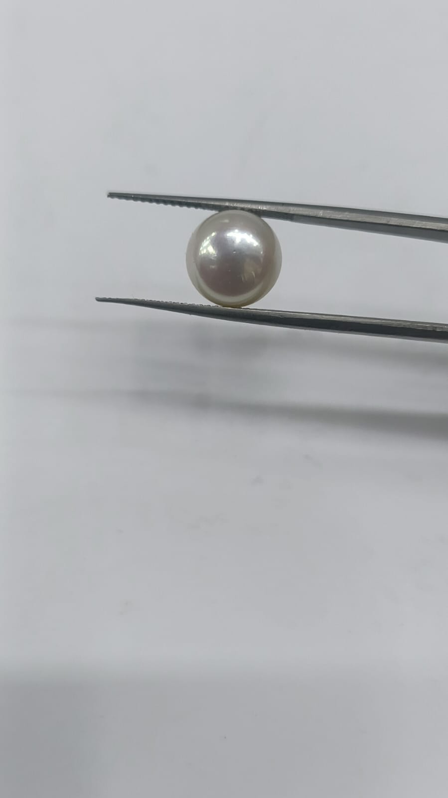 Round White Pearl, Moti