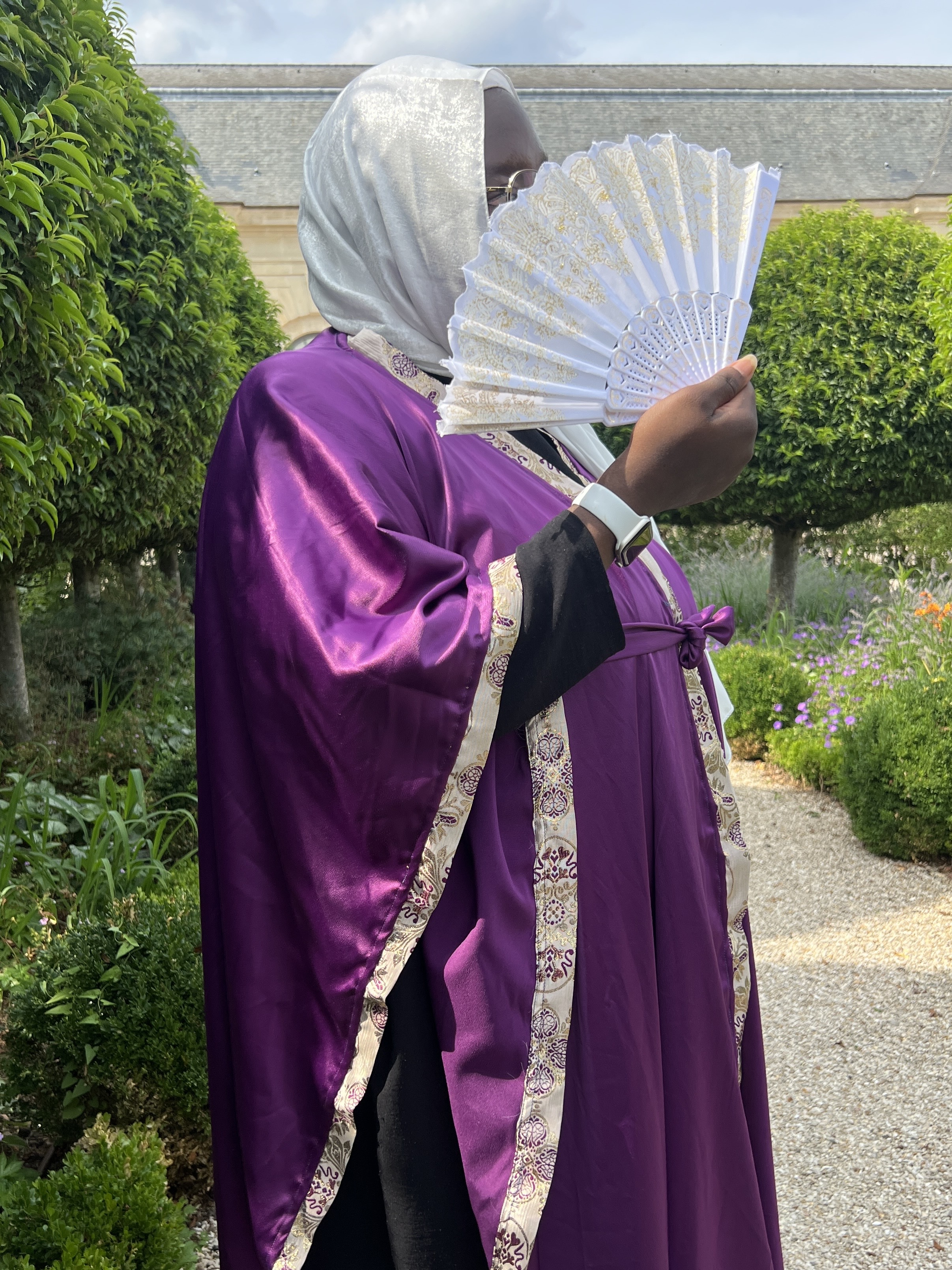 Cape Satin Brocart Violette