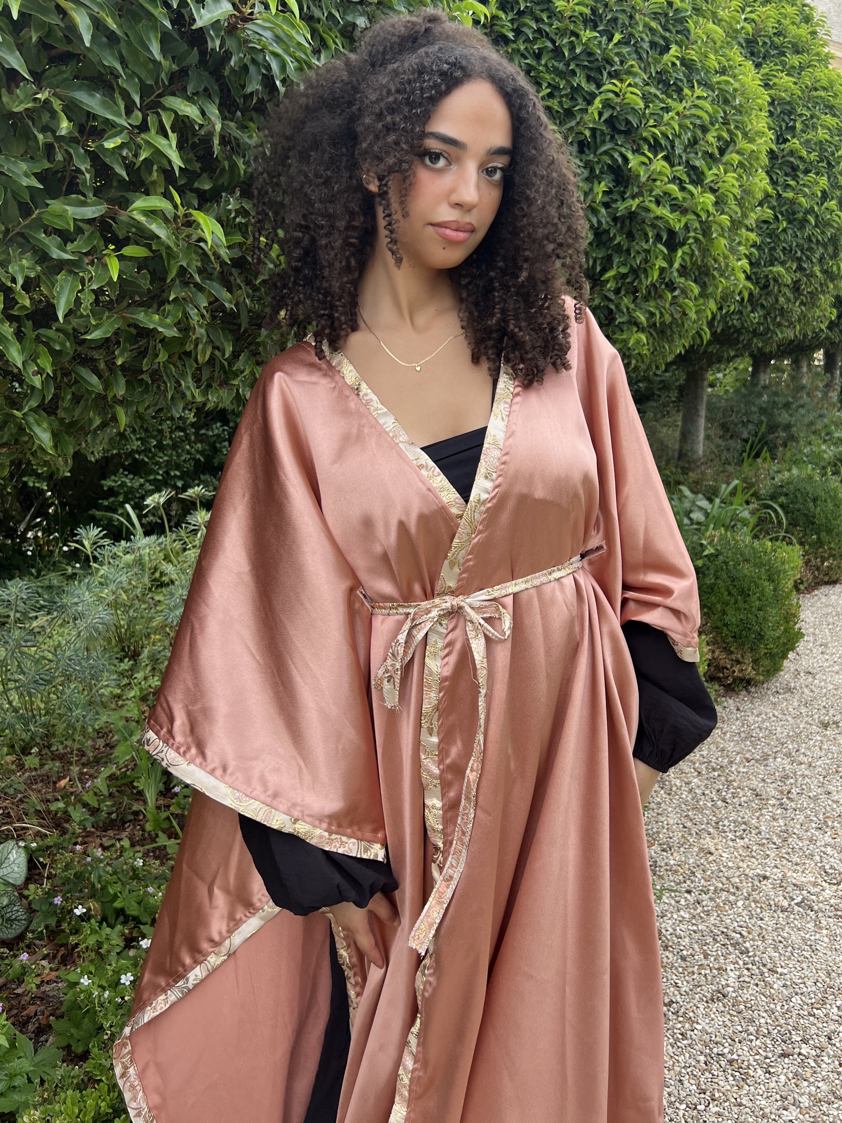 Cape Satin Brocart Rose 