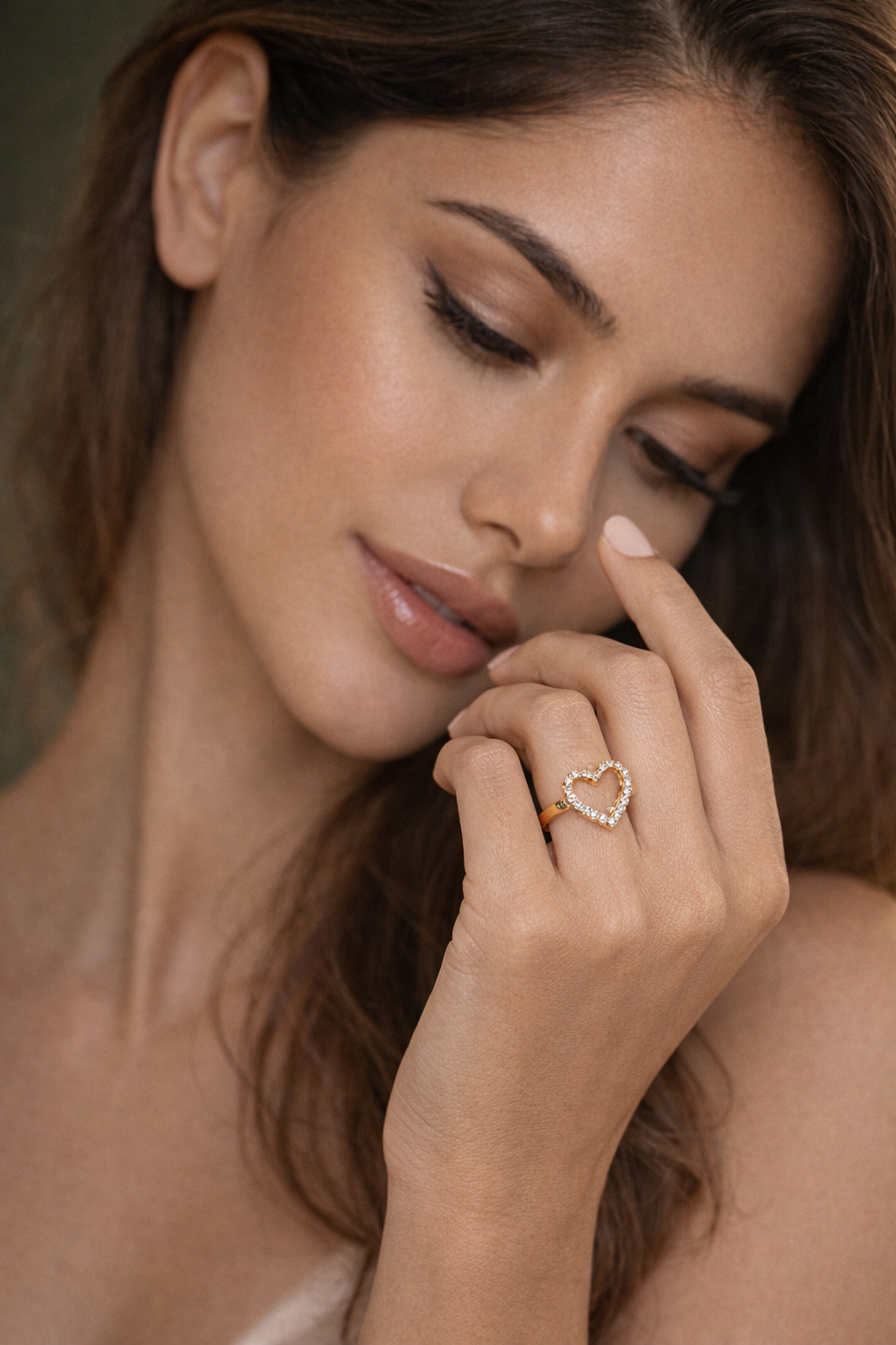 Elegant Heart-Shaped Diamond Ring