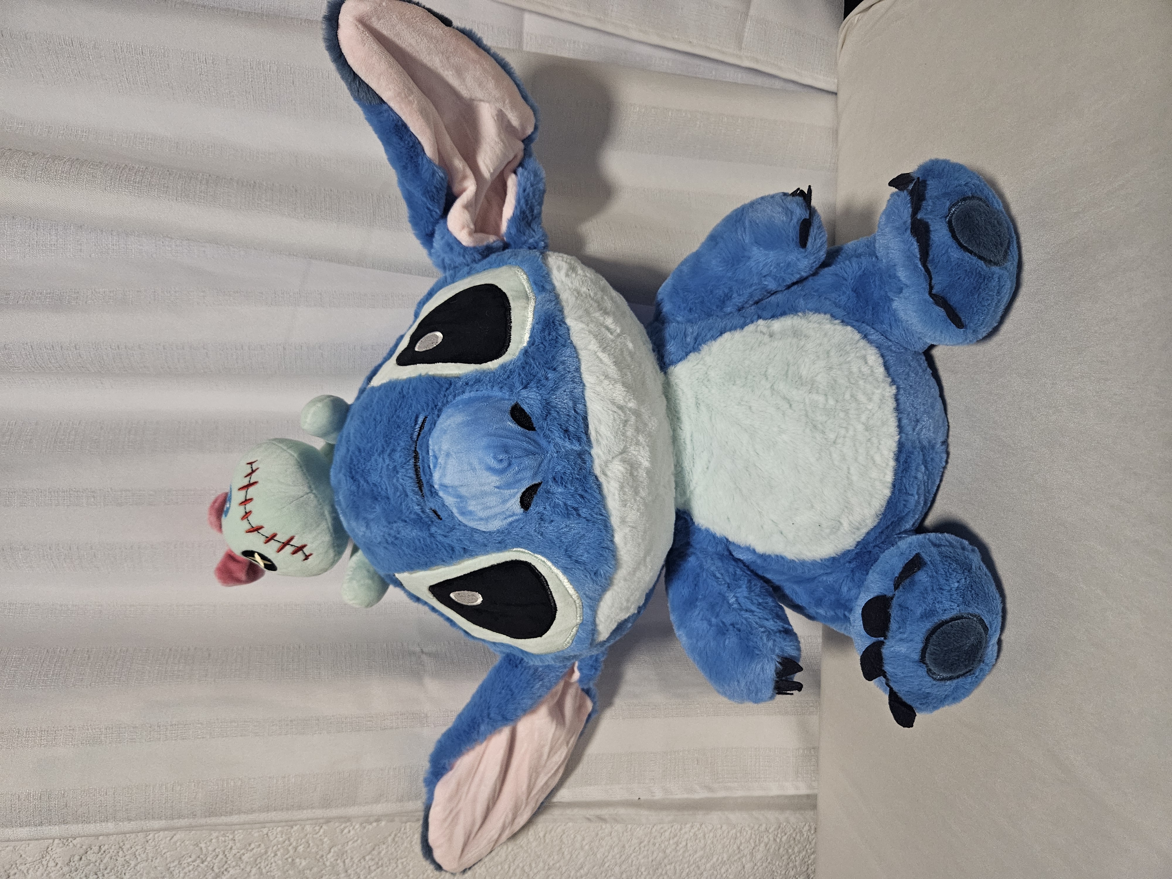 Peluche tipo Stitch grande