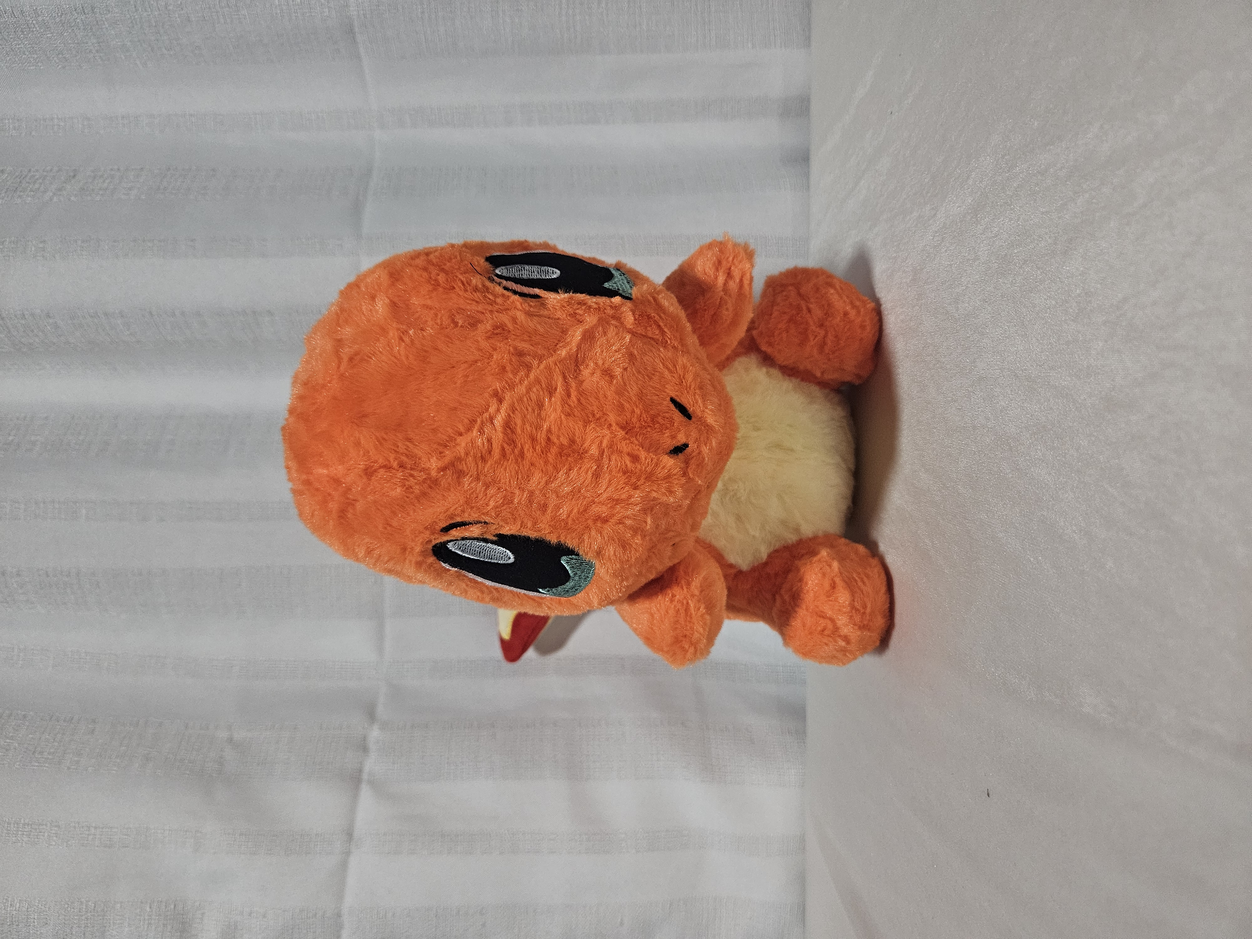 Peluche tipo Charmander
