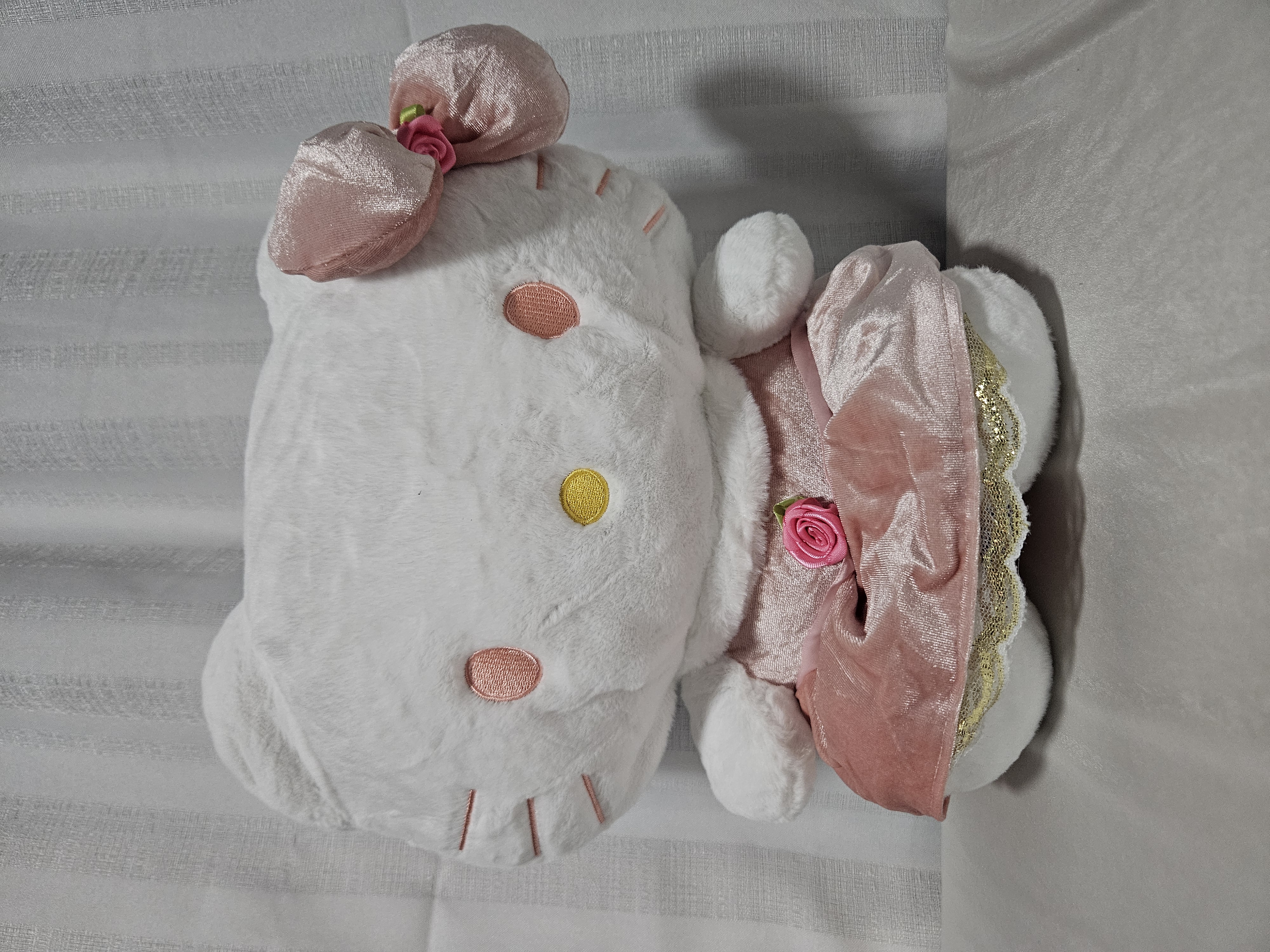 Peluche tipo Hello Kitty