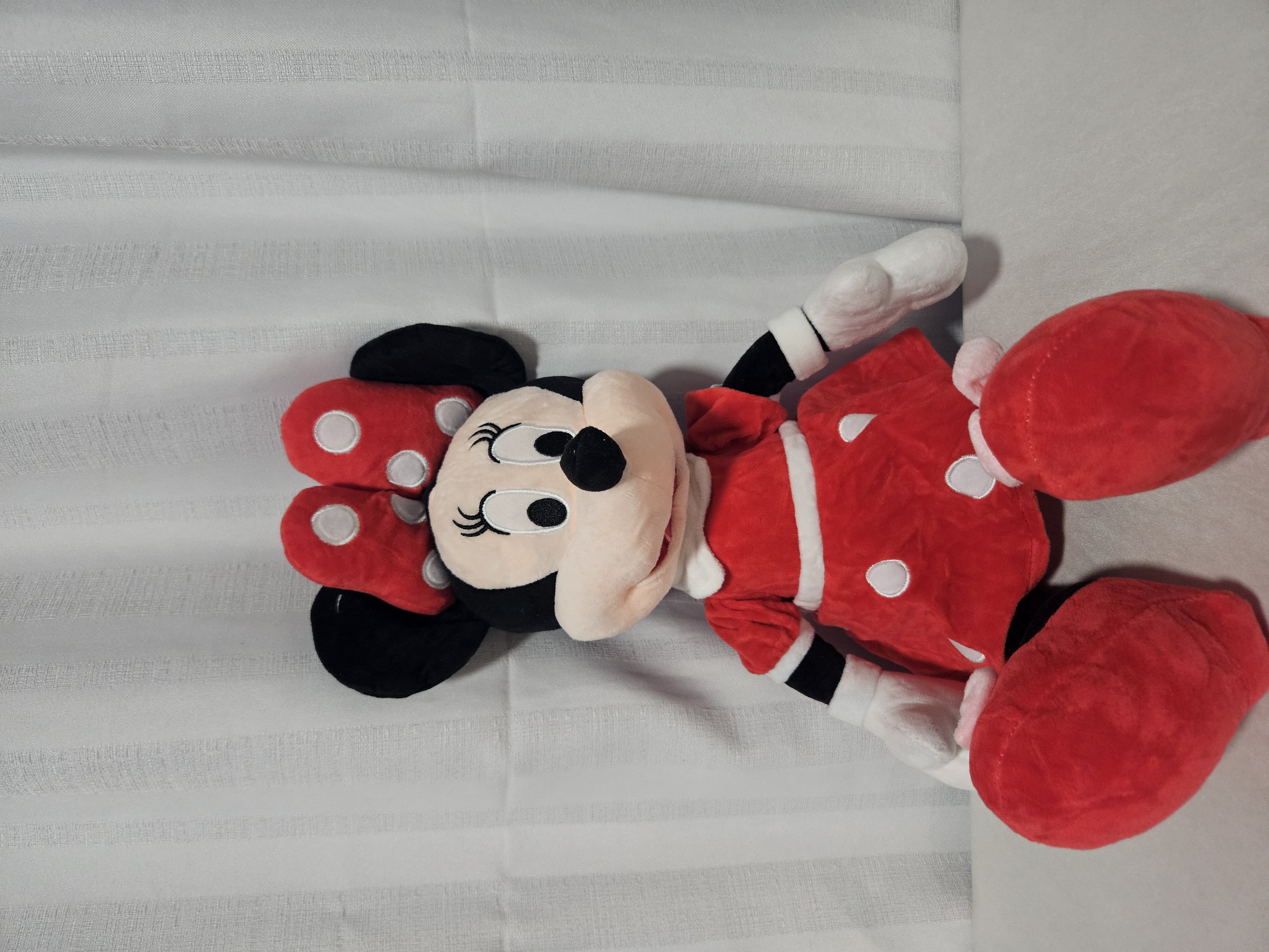 Peluche tipo Minnie Mouse