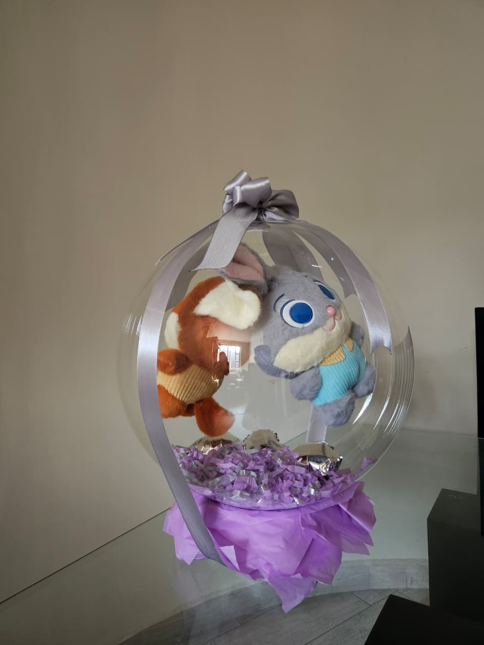 Duo de peluches en globo