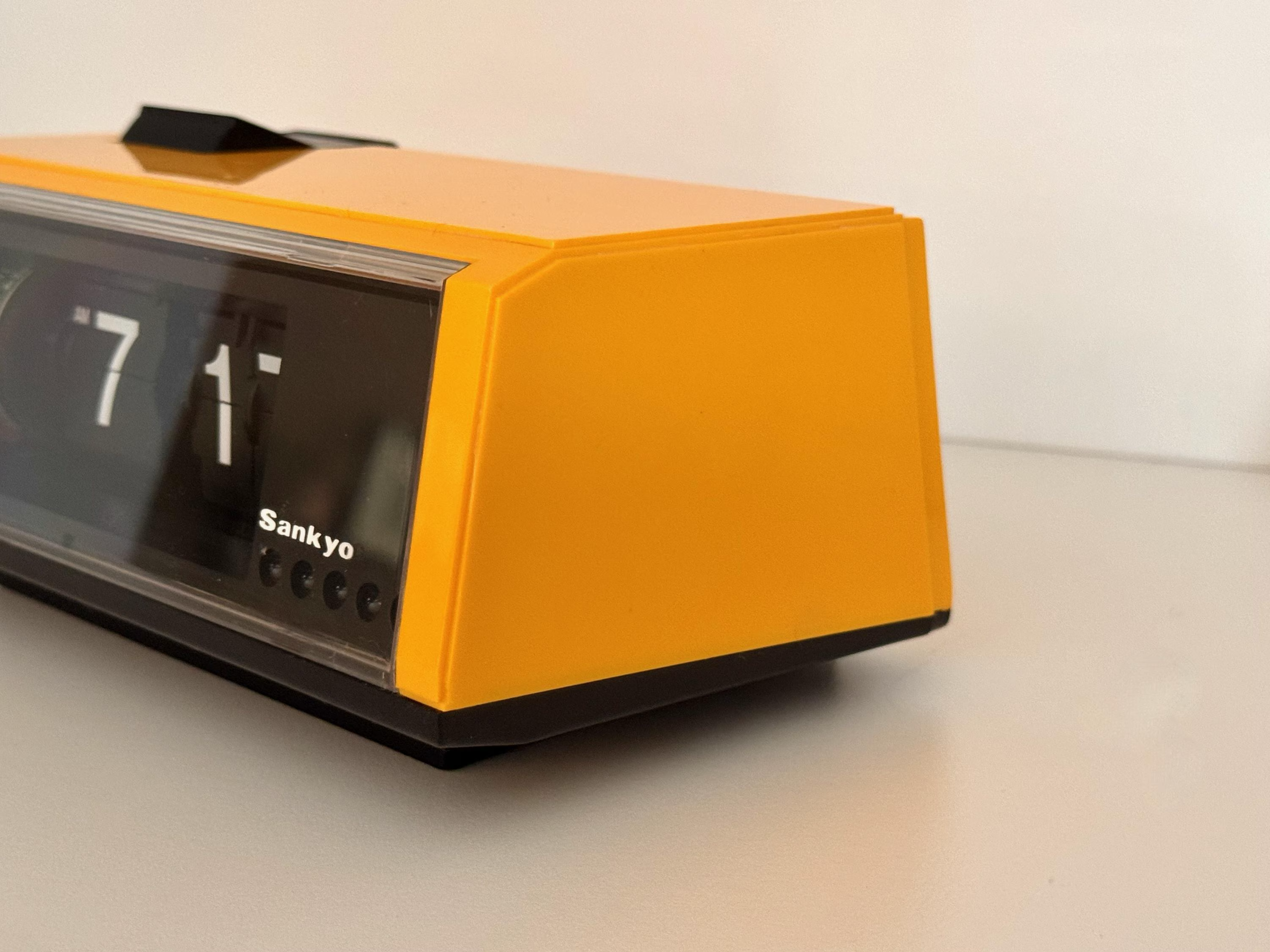 Sankyo Sachs L108Z Flip Clock