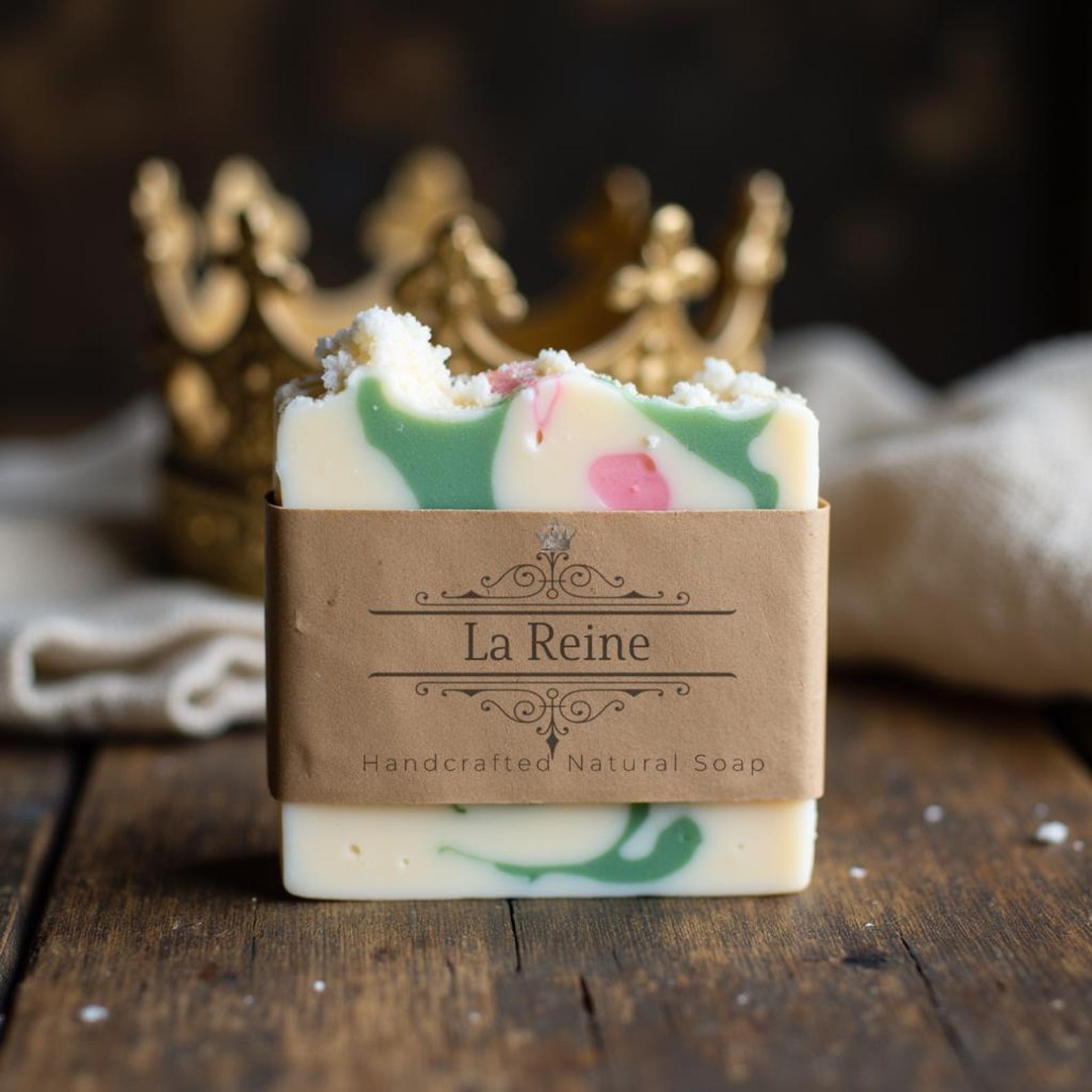 La Reine Floral Tallow Soap| Door Marie Antoinette geïnspireerde zeep | Handgemaakte natuurlijke zeep | Collectie Historische Badrituelen | Minimale ingrediënten