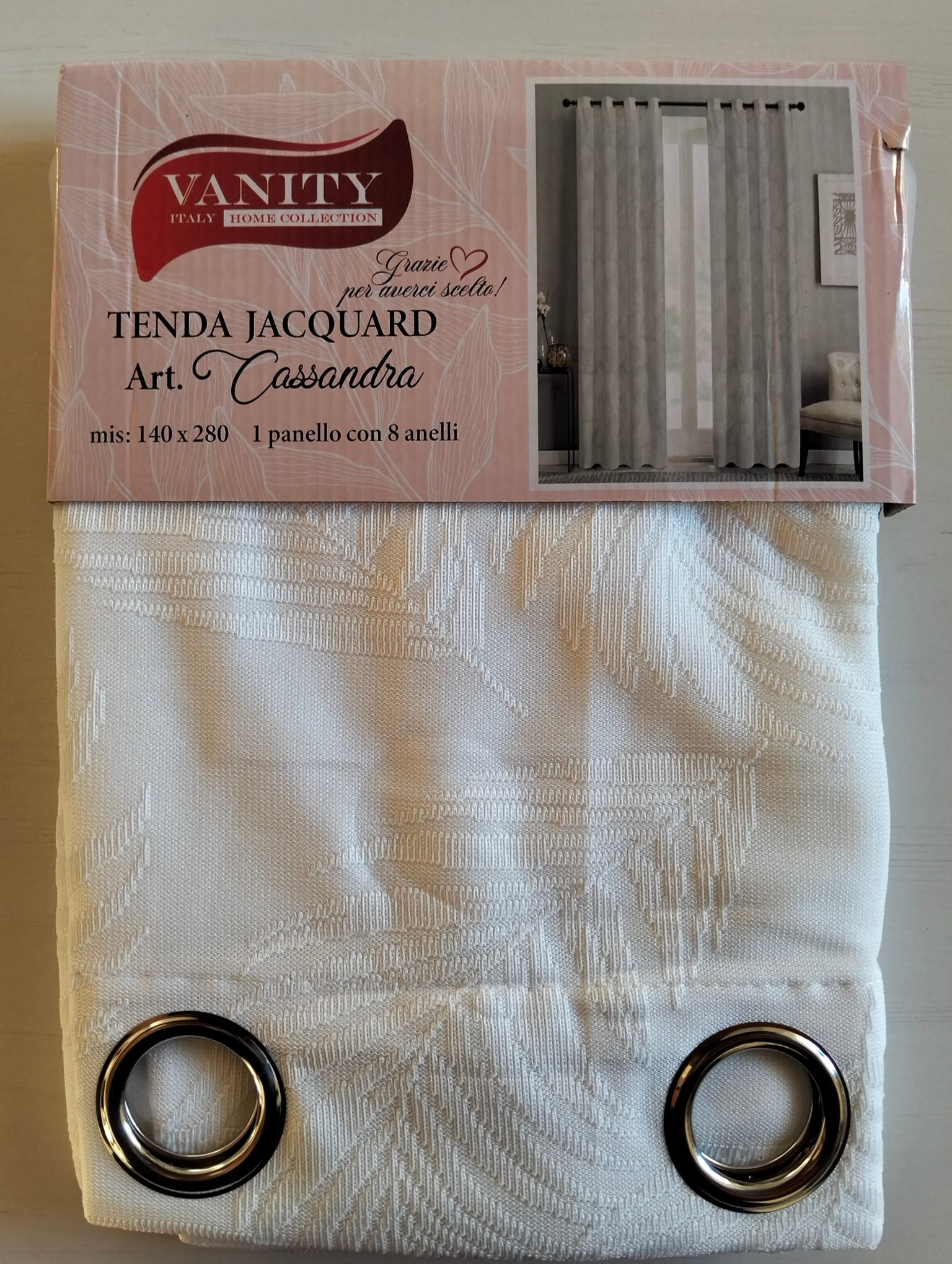 Tenda Cassandra in tessuto jacquard con anelli – effetto elegante e luminoso