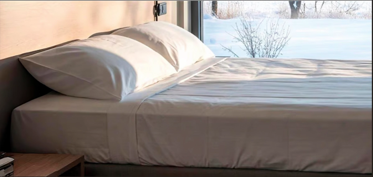 Completo Lenzuola Matrimoniali Biancaluna Bianchissimo in Cotone – Set Letto Hotel Made in Italy