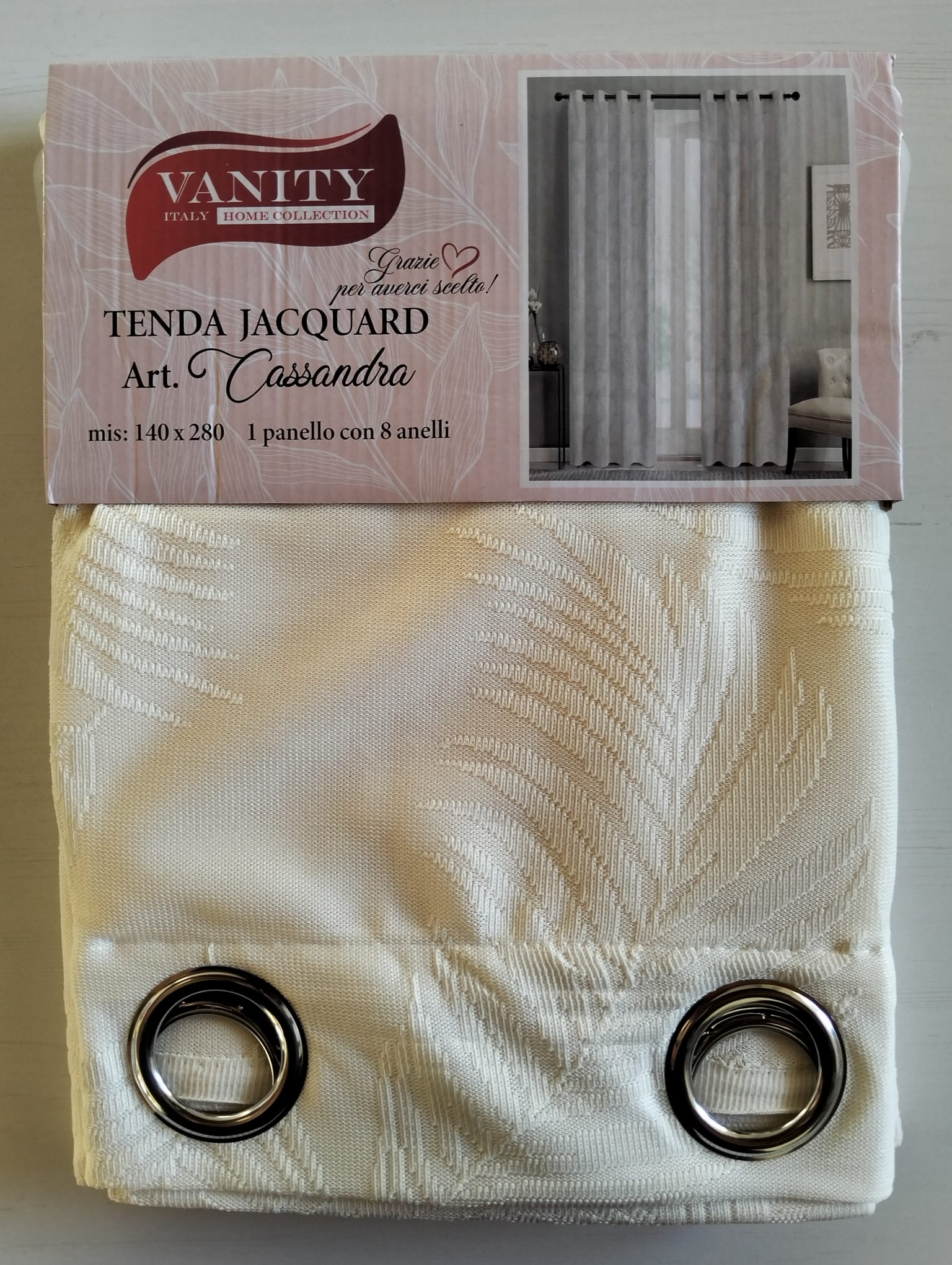 Tenda Cassandra in tessuto jacquard con anelli – effetto elegante e luminoso