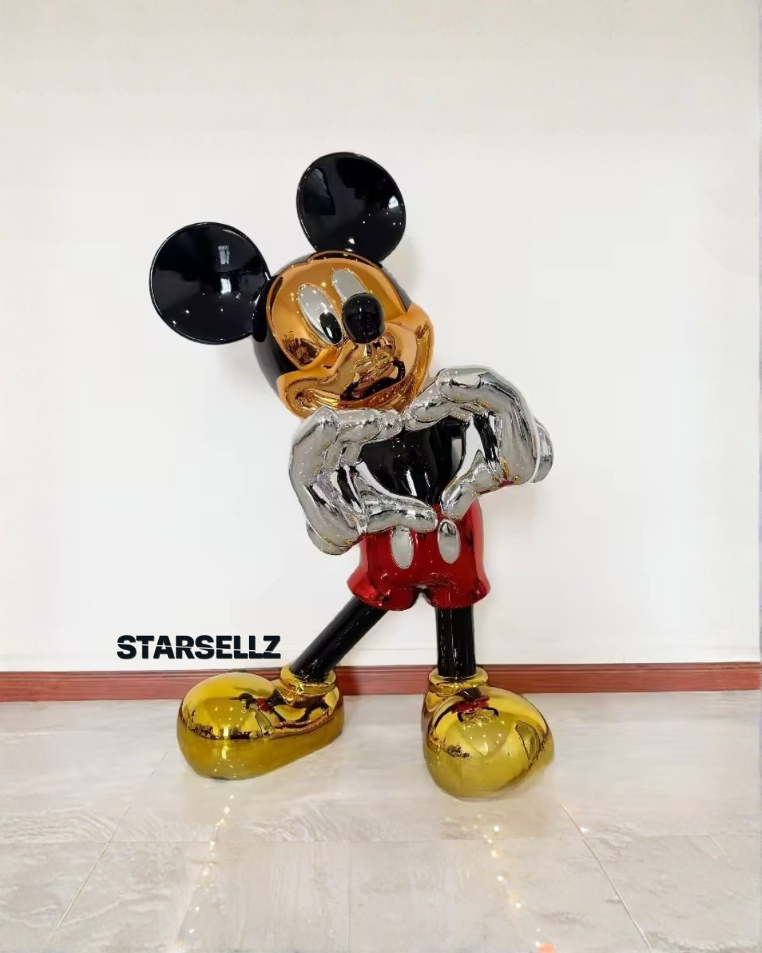 Estatueta Decorativa Love Mickey Mouse