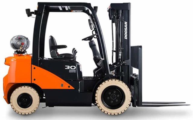 FORKLIFT, WAREHOUSE 6,000 LB 15 FT.