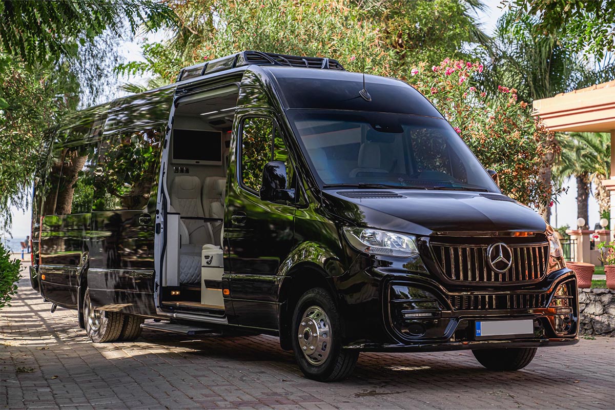 VIP Mercedes Sprinter Black Private