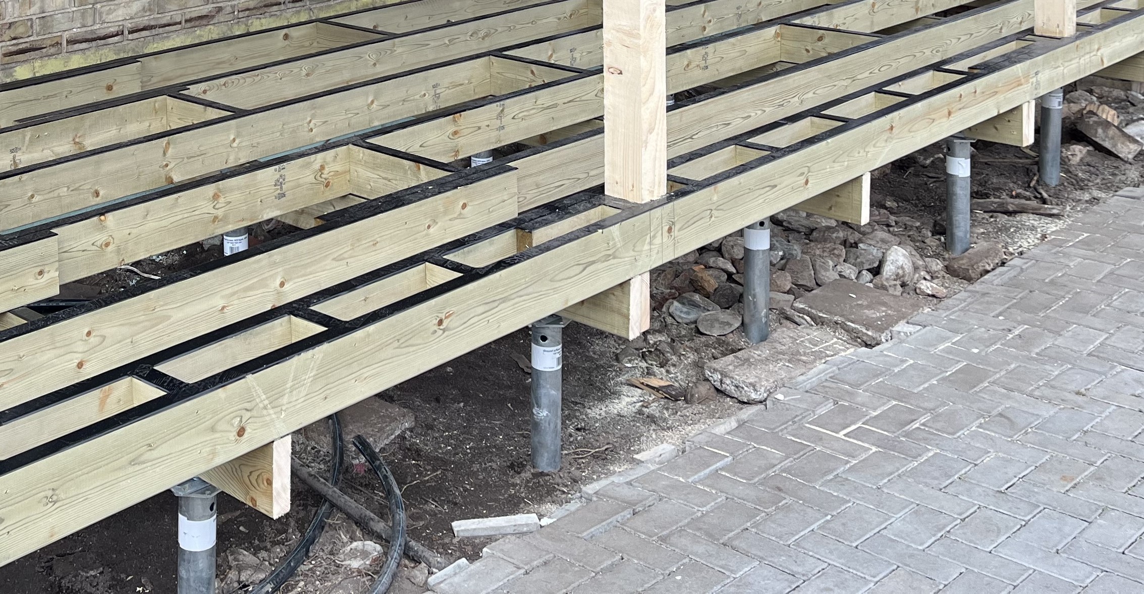 Įsukamas polius HEX 120 mm M16 76x2000 3mm HDG