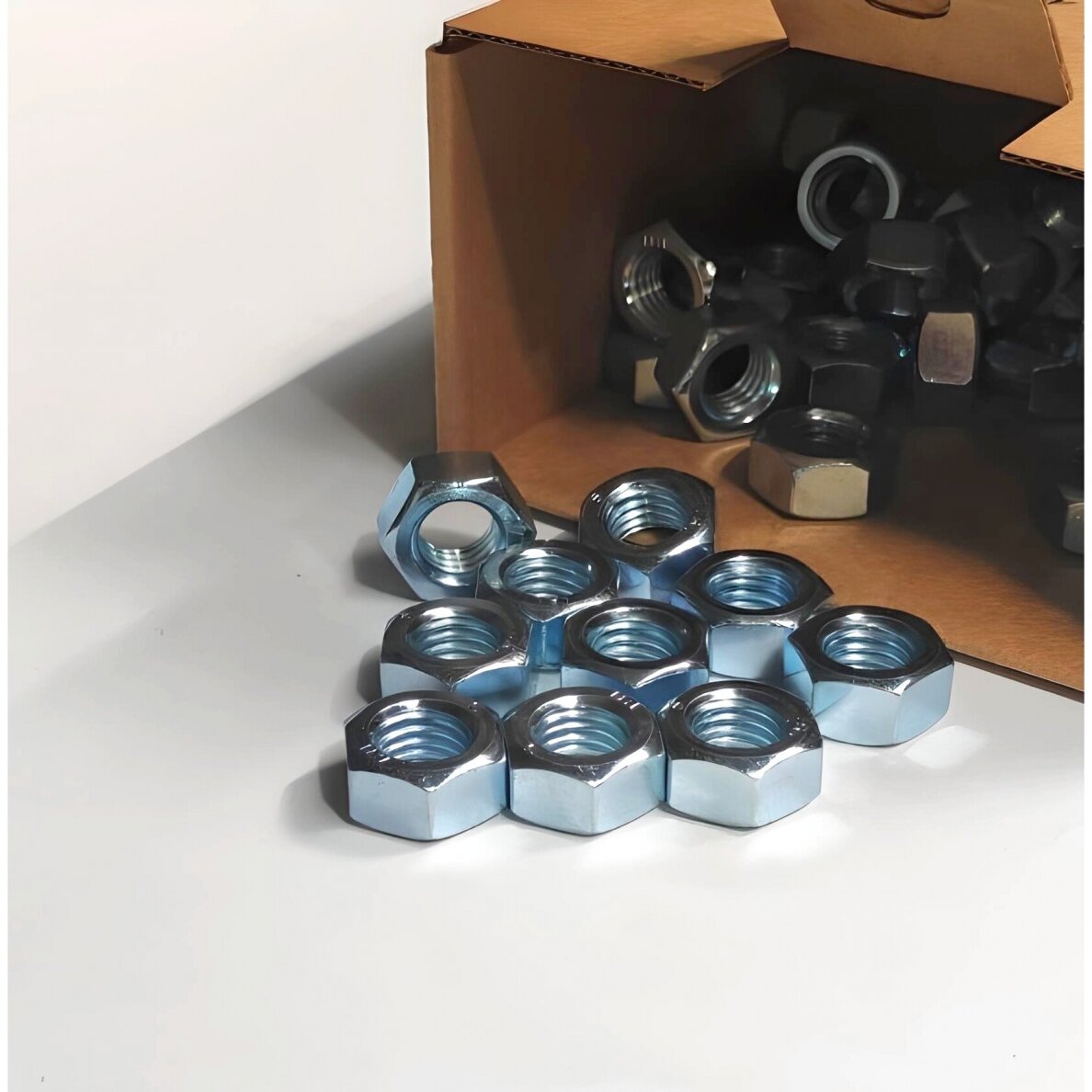 Vežlė DIN934/ ISO4032 ZN (50vnt.)