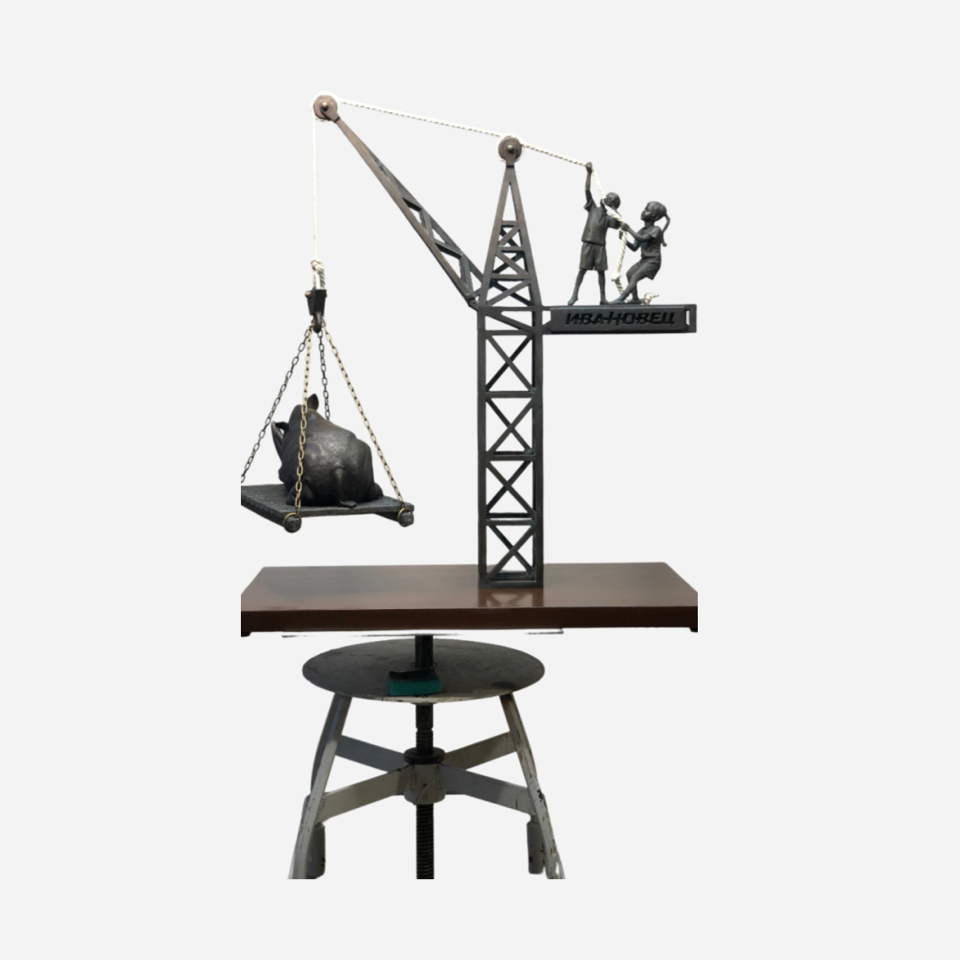 Діти тягнуть носорога