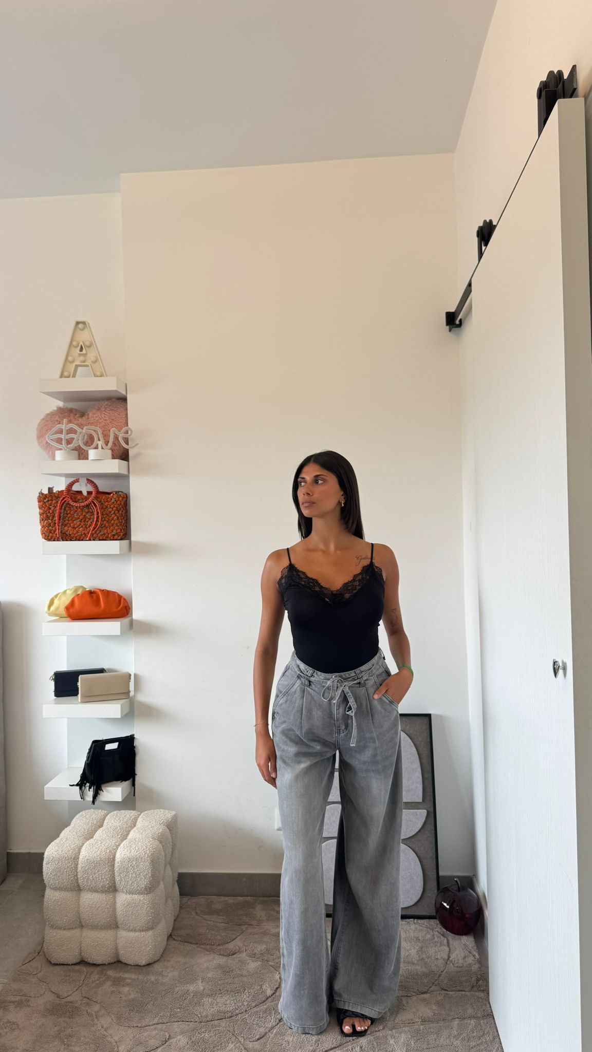 BODY CON SCOLLATURA IN PIZZO