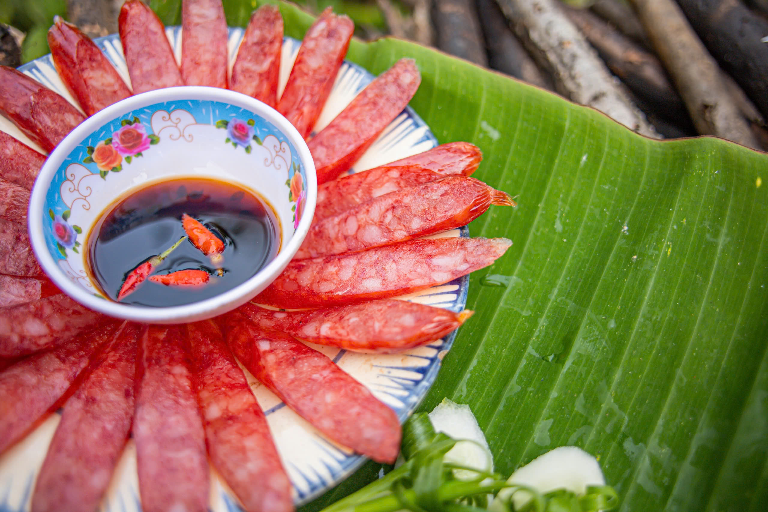 Lạp Xưởng Tôm Sóc Trăng Chính Gốc – Đặc Sản Miền Tây Thơm Ngon, Giá Tốt