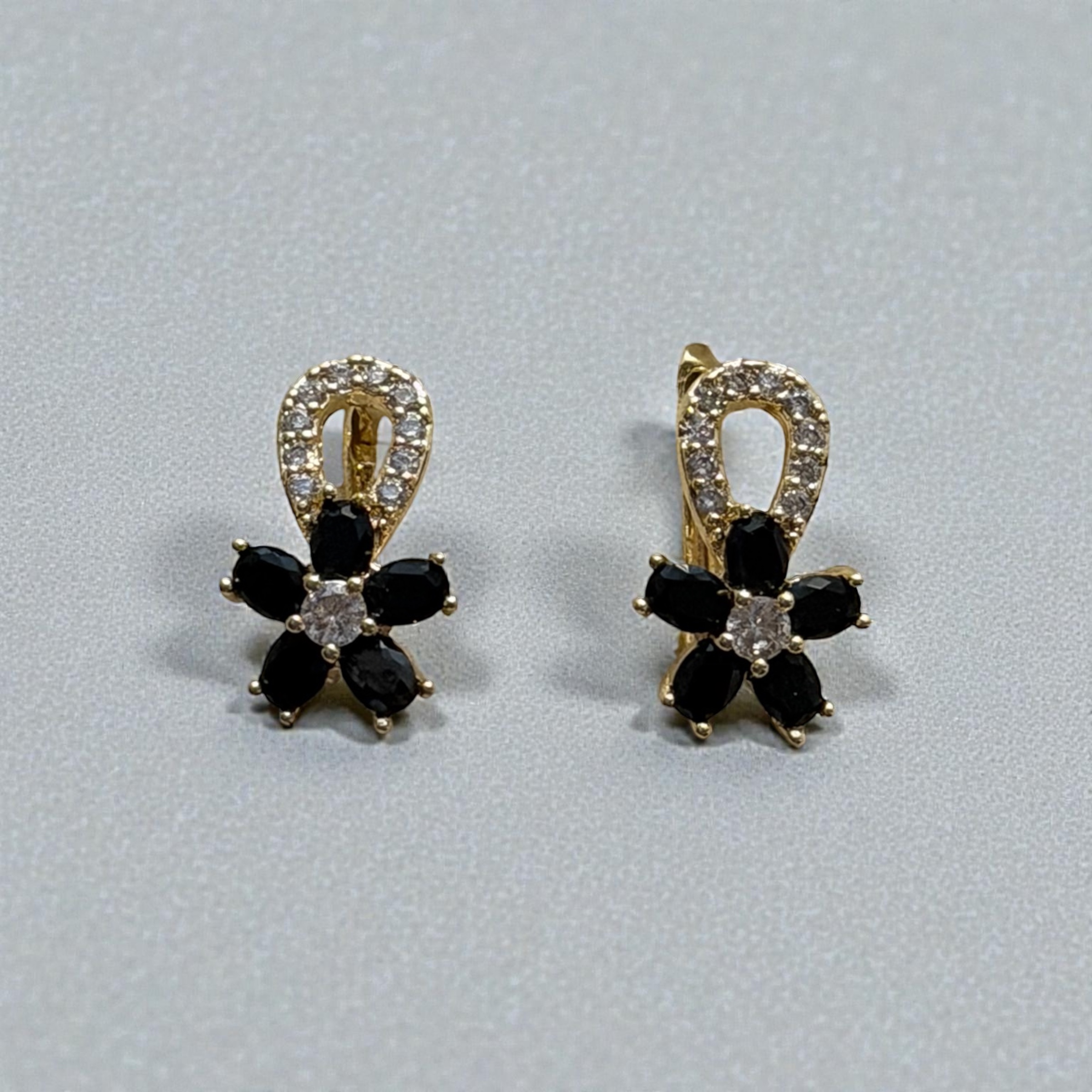 Aretes Flora
