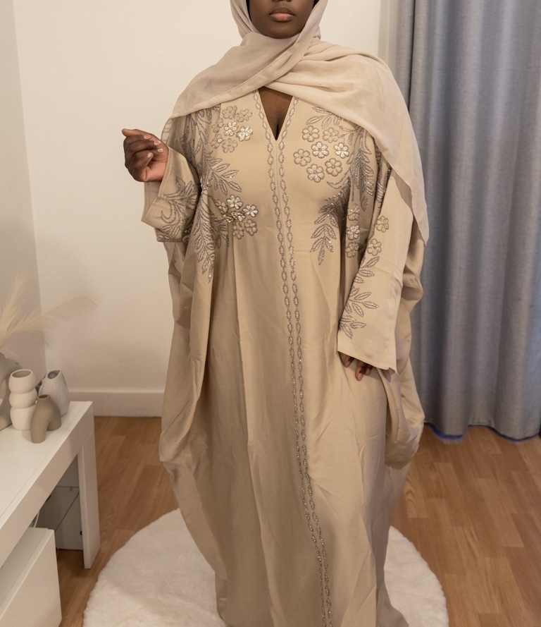 Abaya beige brodée