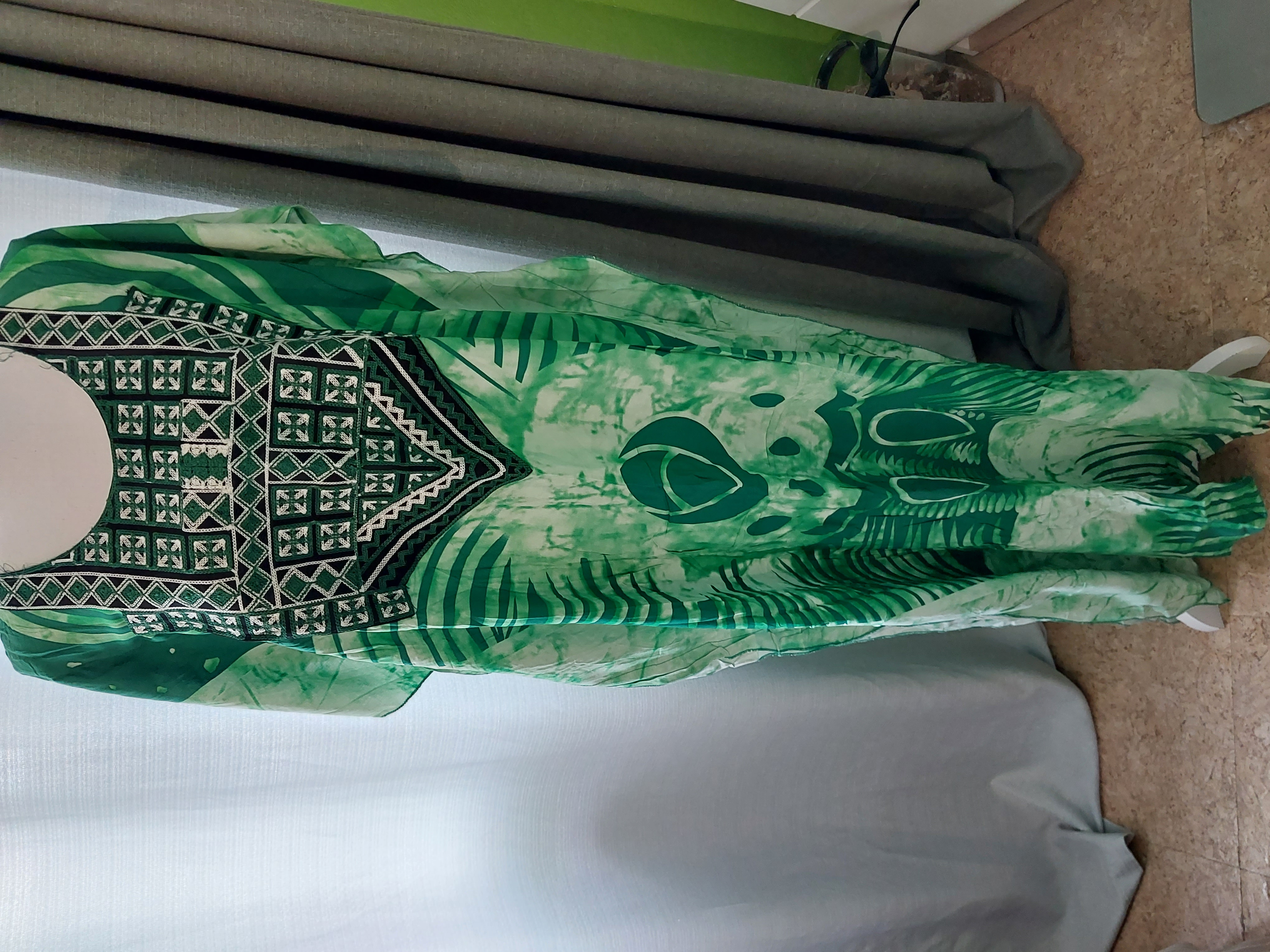 Robe longue verte ethnique