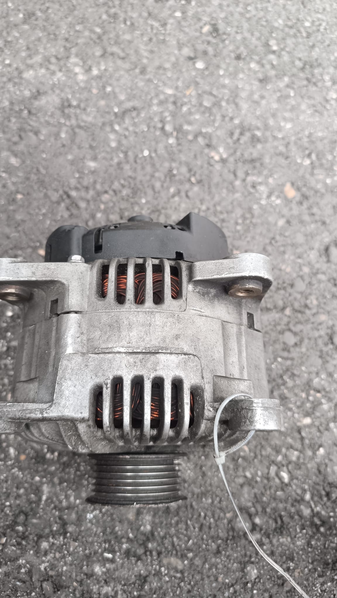 Alternador 059903015R