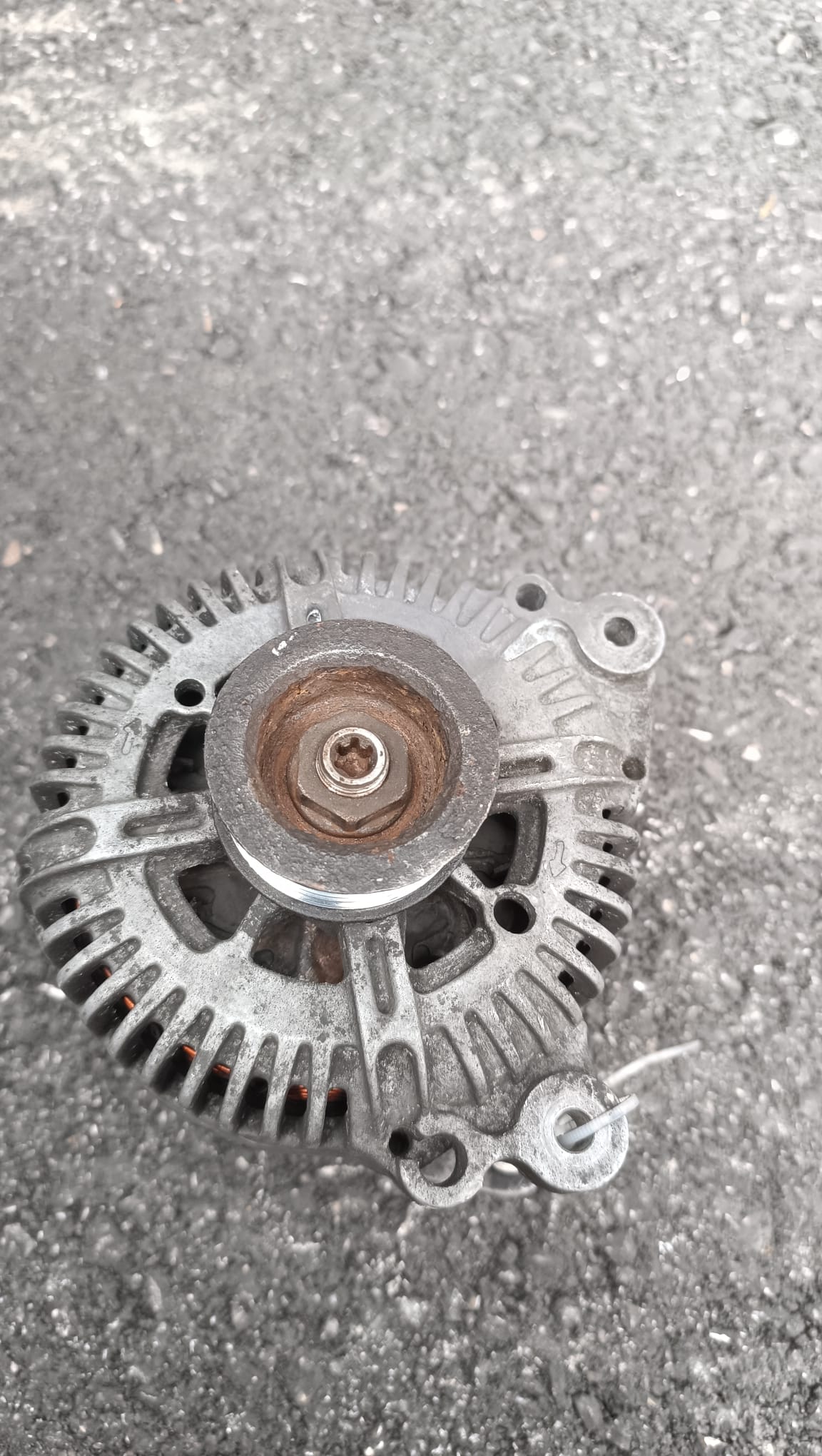 Alternador 059903015R