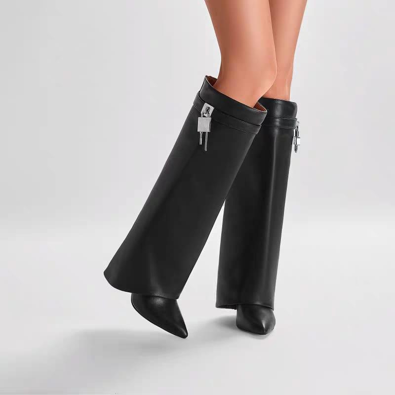 Bottes à talon évasé noires