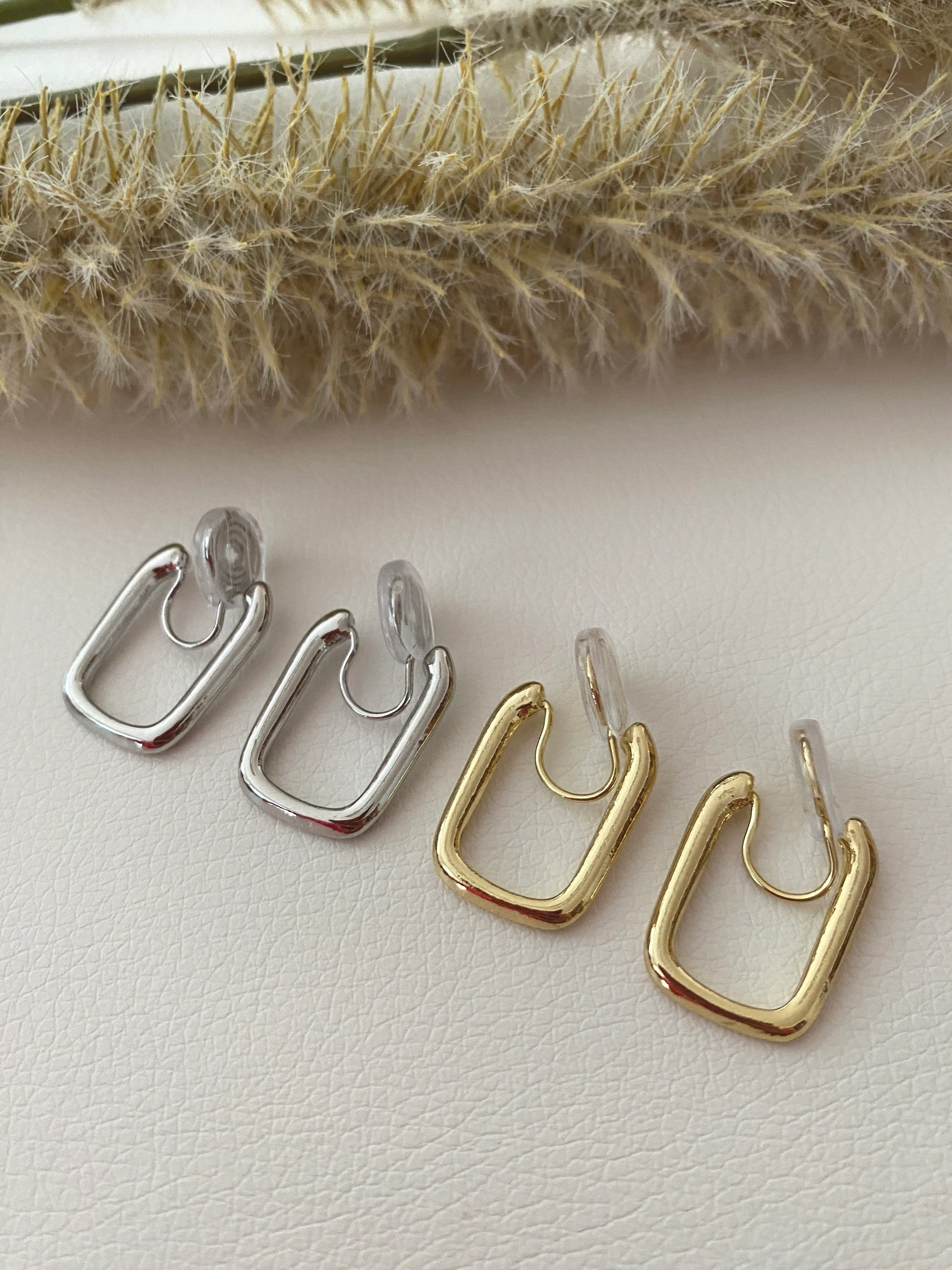 Elegant  Clips Ohrringe ohne Ohrringeloch: Goldfarbig or Silberfarbig #014