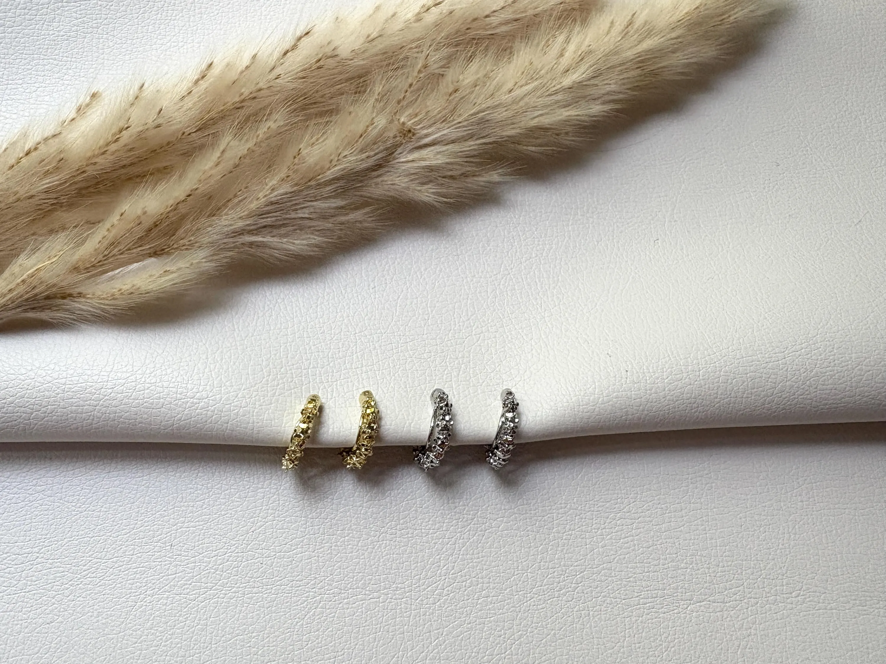 Ohrclips goldfarbig und silberfarbig, Ohrringe für ohne Ohrringe-Loch, elegant undgefertigt, schlicht fashion #012