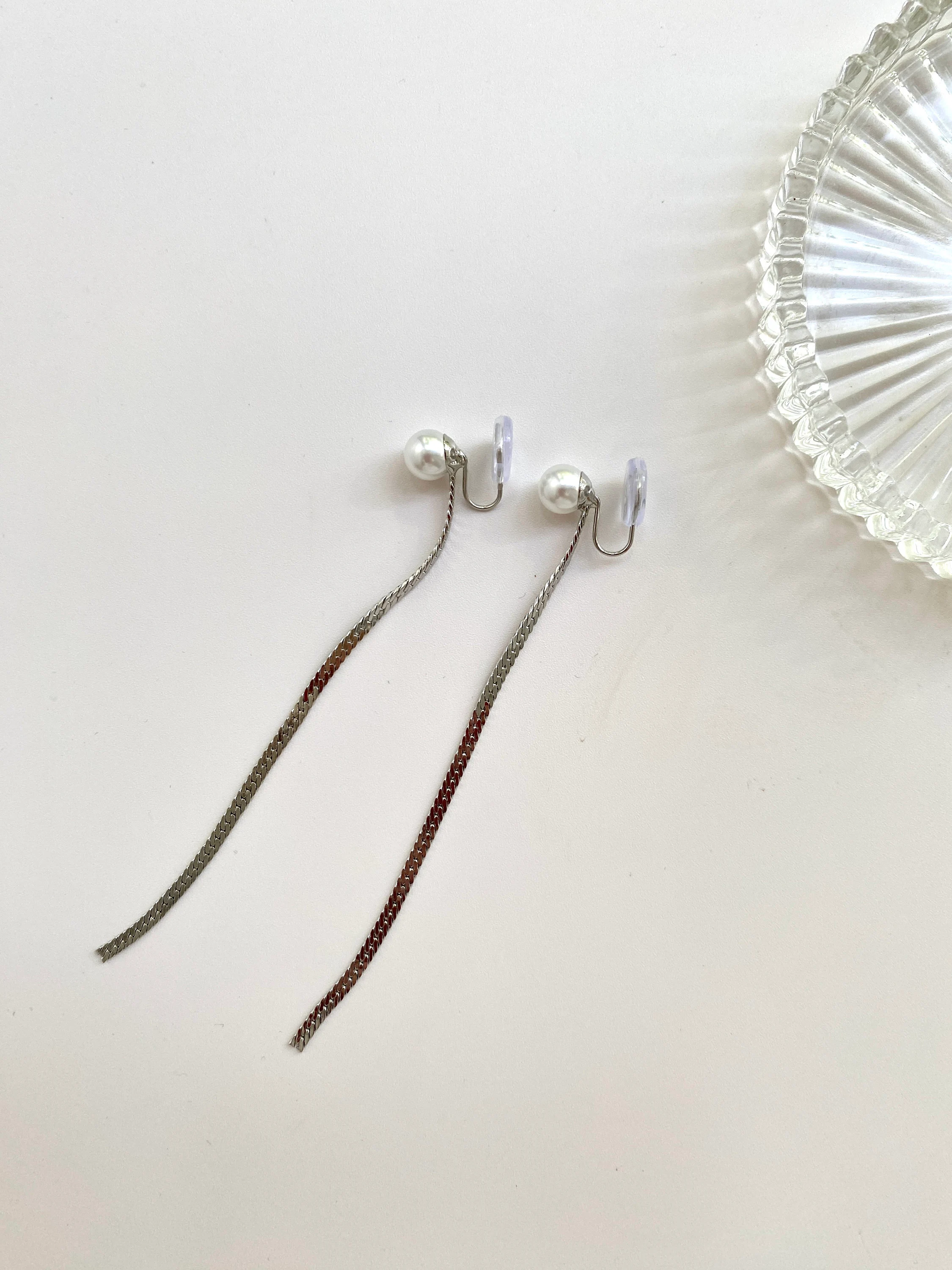 Ohrclips silberfarbig lang, Ohrringe für ohne Ohrringe-Loch, elegant und handgefertigt, slow fashion #016